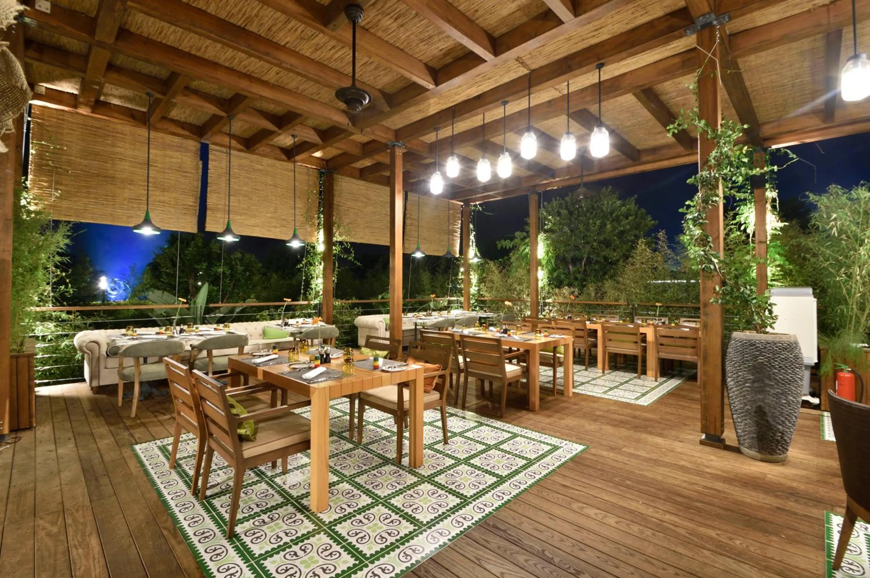 Restaurant/places to eat in Regnum Carya