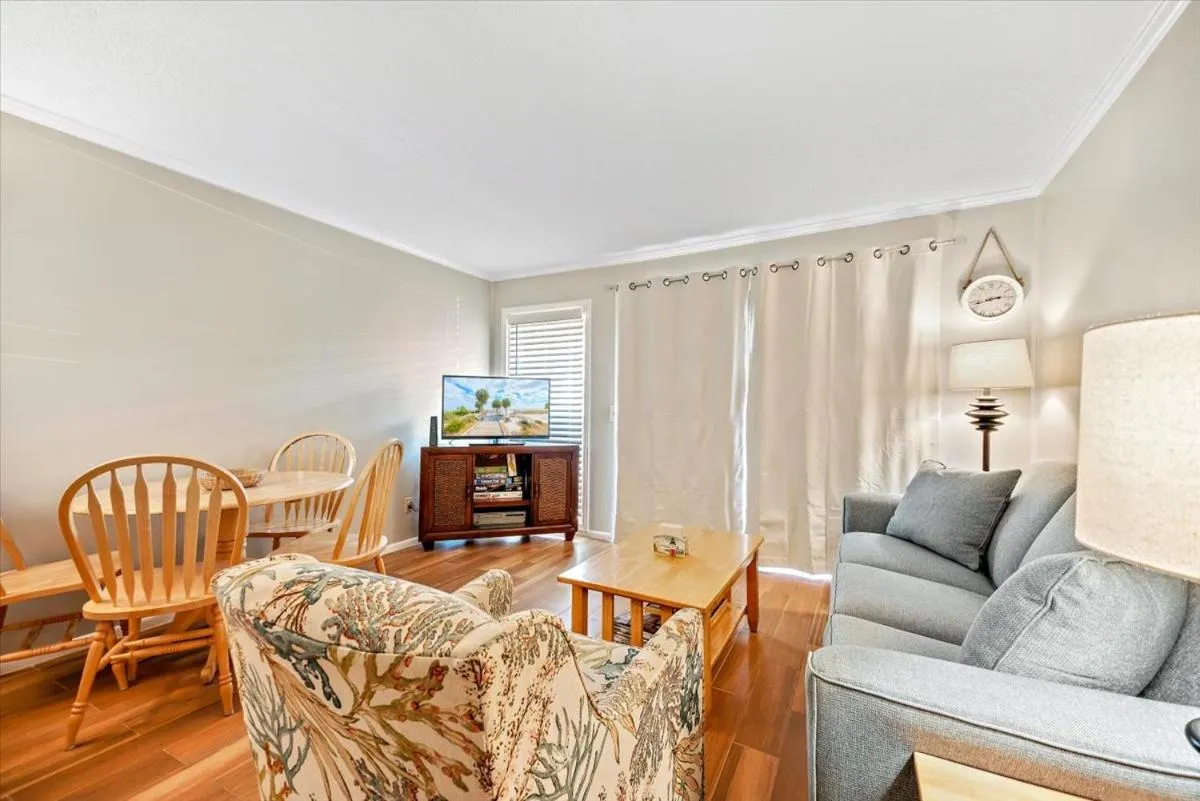 Hilton Head Beach & Tennis A142