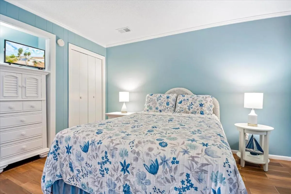 Bed in Hilton Head Beach & Tennis A142