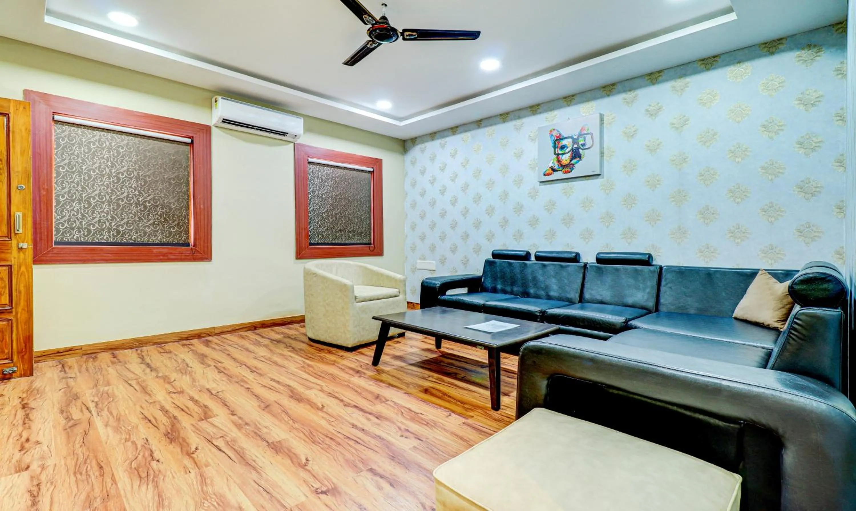 Breakfast in Itsy Hotels Aasma Luxury Villa