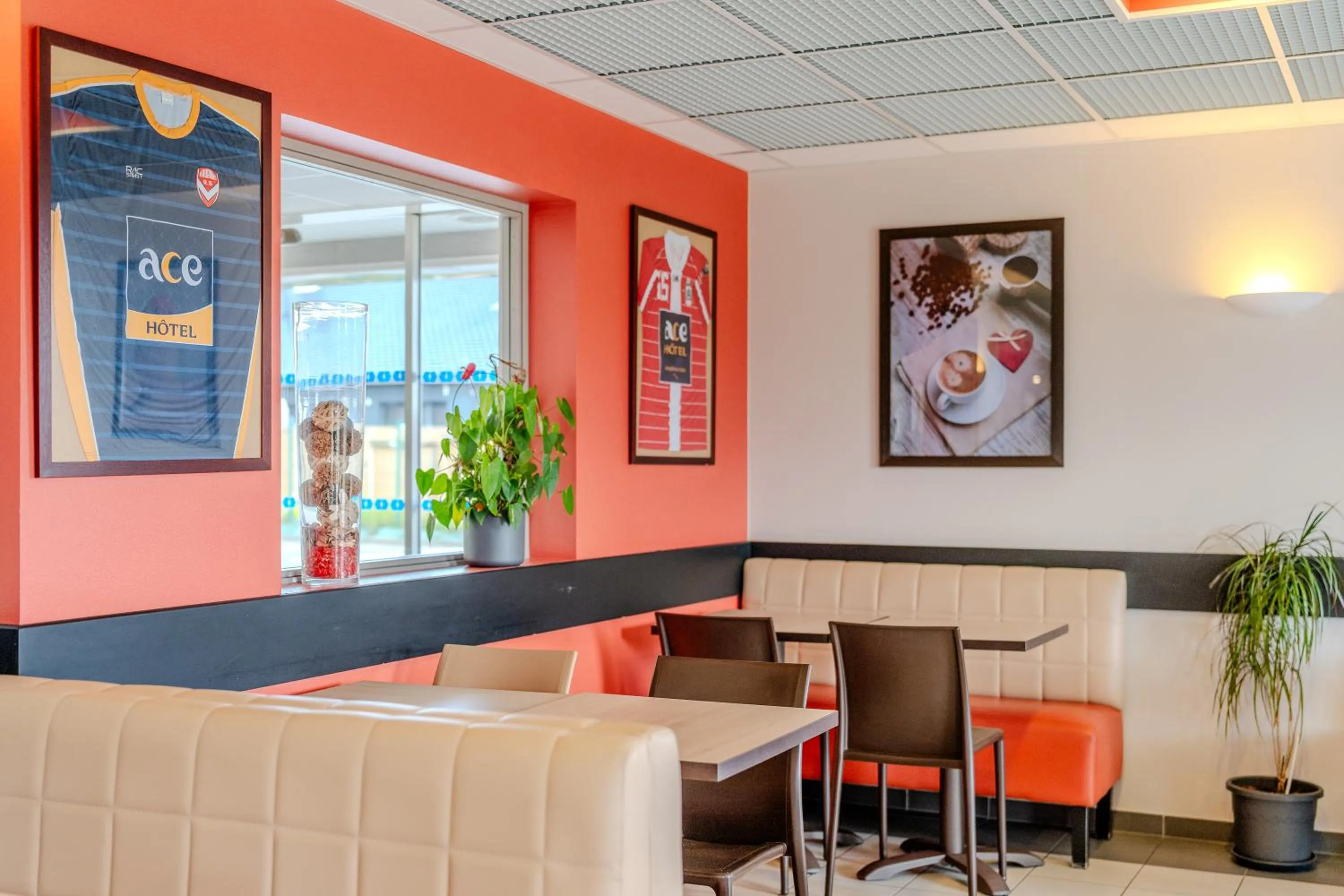 Breakfast in Ace Hotel Arras-Beaurains