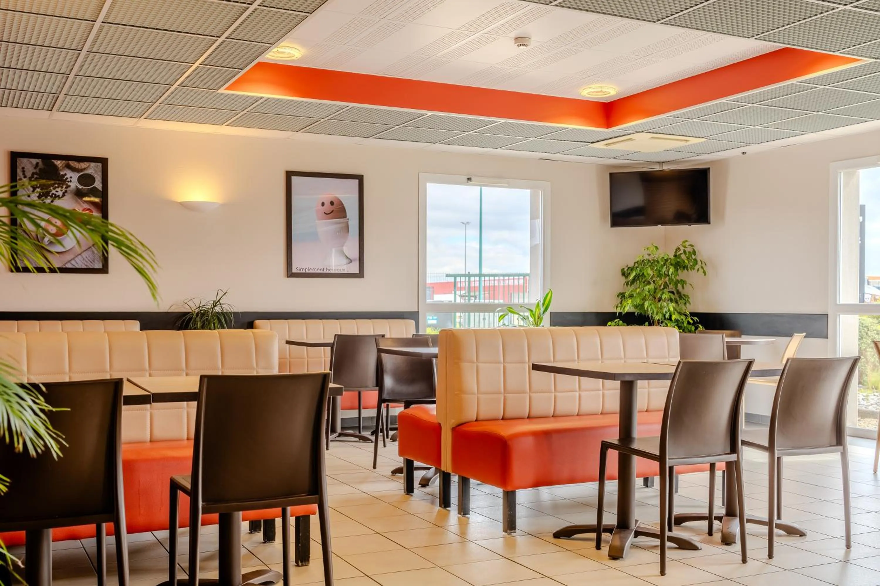 Breakfast in Ace Hotel Arras-Beaurains