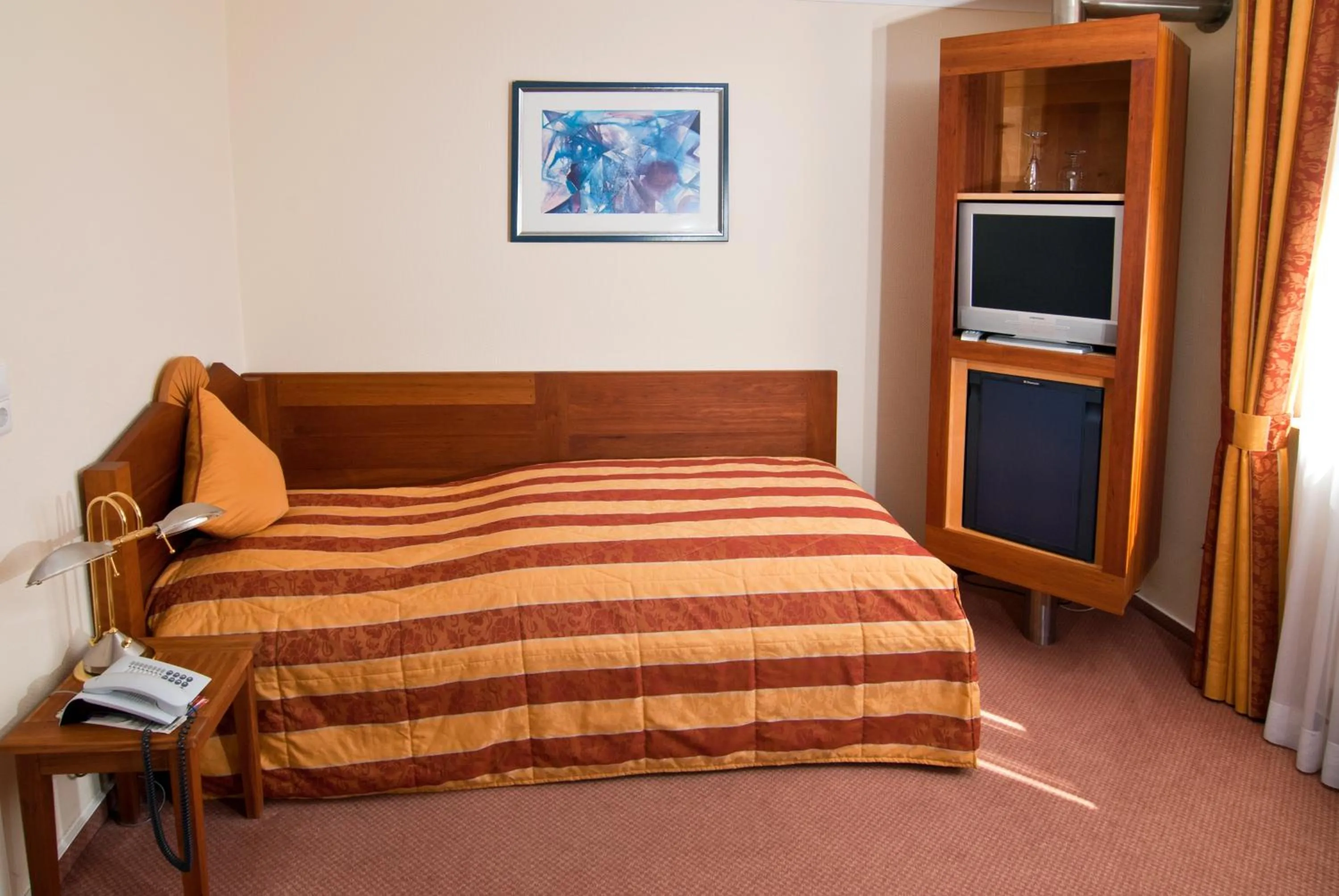 Bedroom, Bed in BB Landhotel Hütter