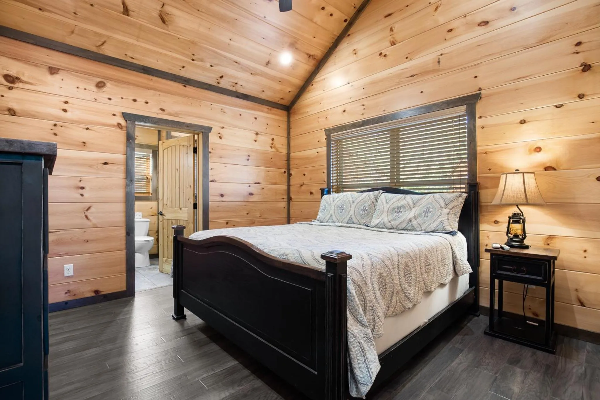 Property building in Poolin Around