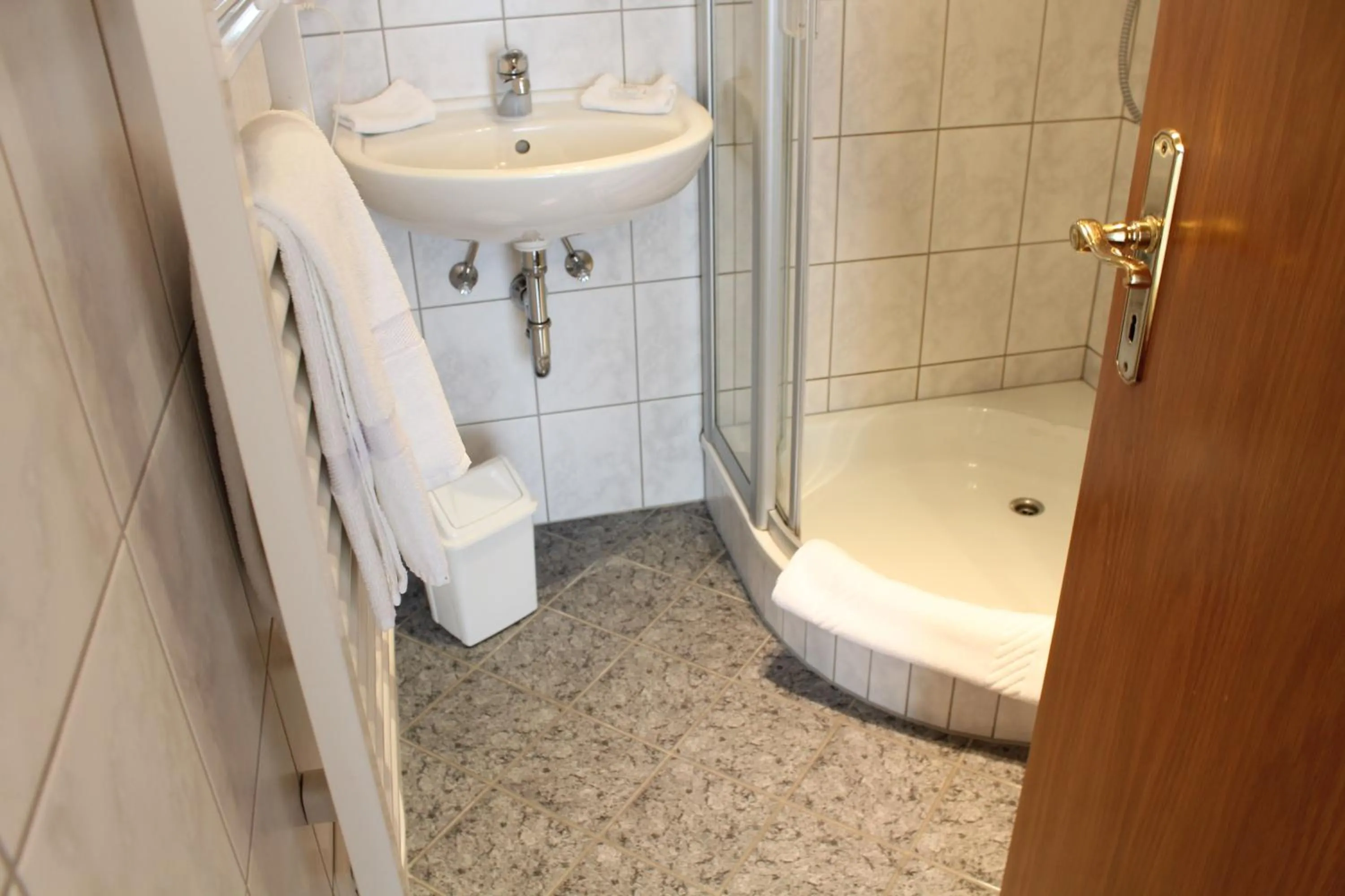 Bathroom in Hotel am Hafen