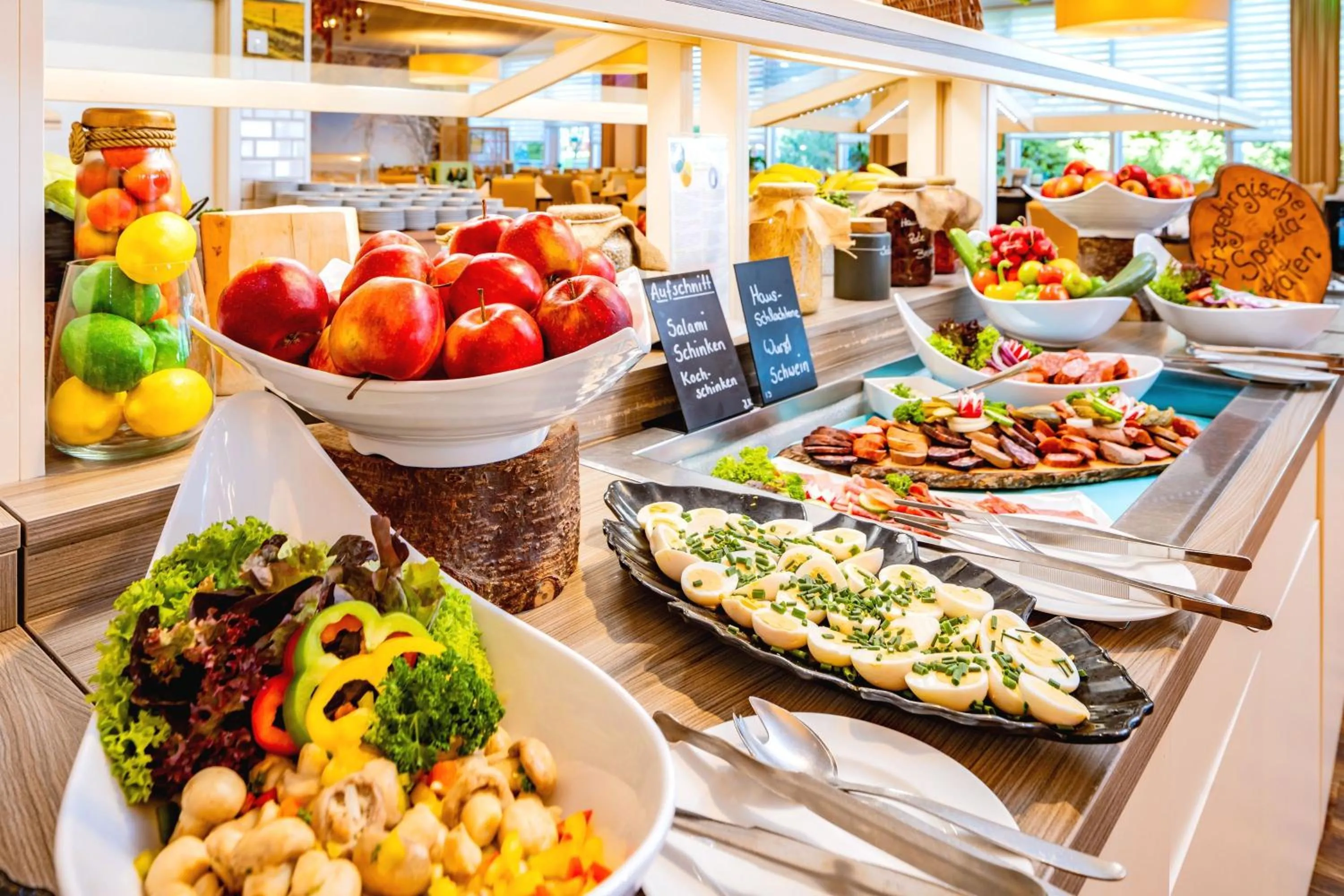 Restaurant/places to eat in AHORN Hotel Am Fichtelberg