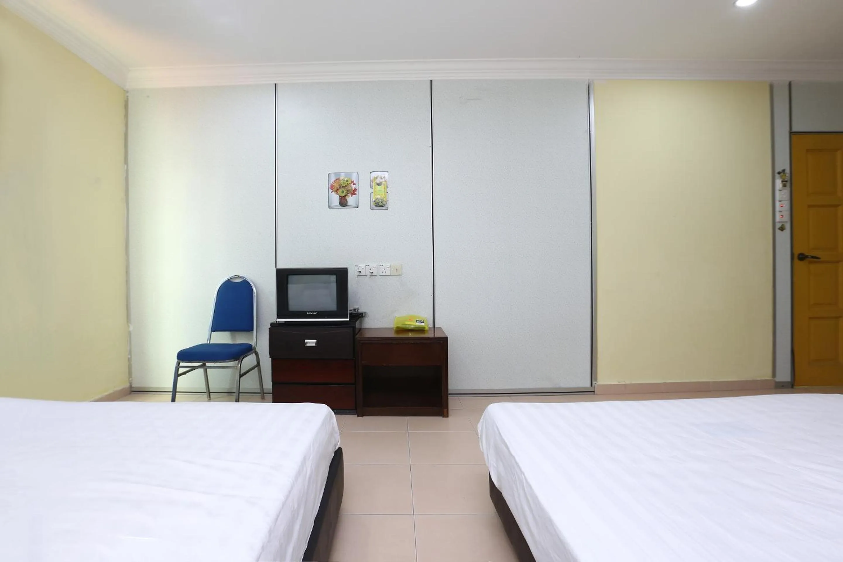 SPOT ON 89857 Azra Inn (rumah Tumpangan)