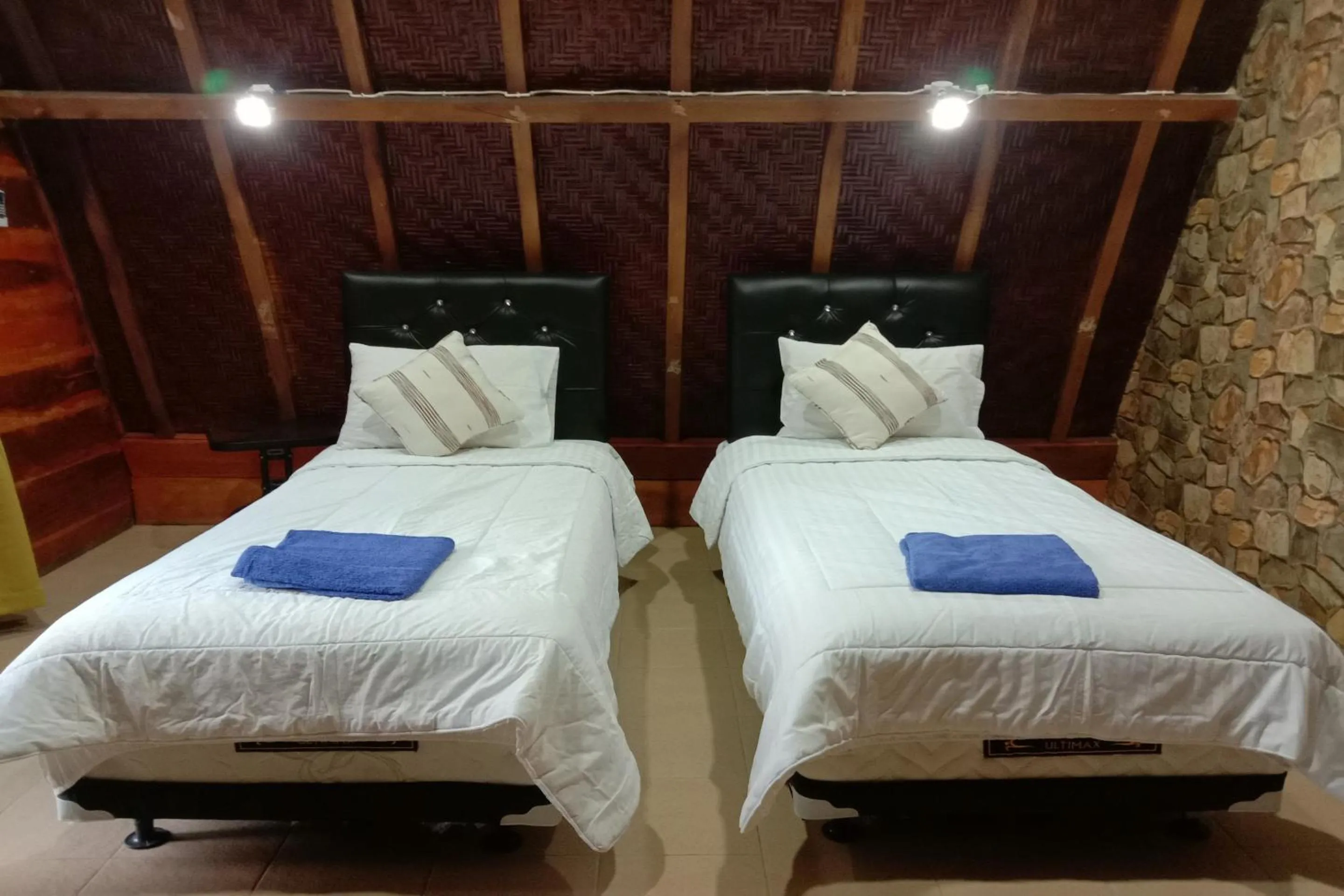 Bedroom in Villa Alam Flores Komodo Labuan Bajo Mitra RedDoorz