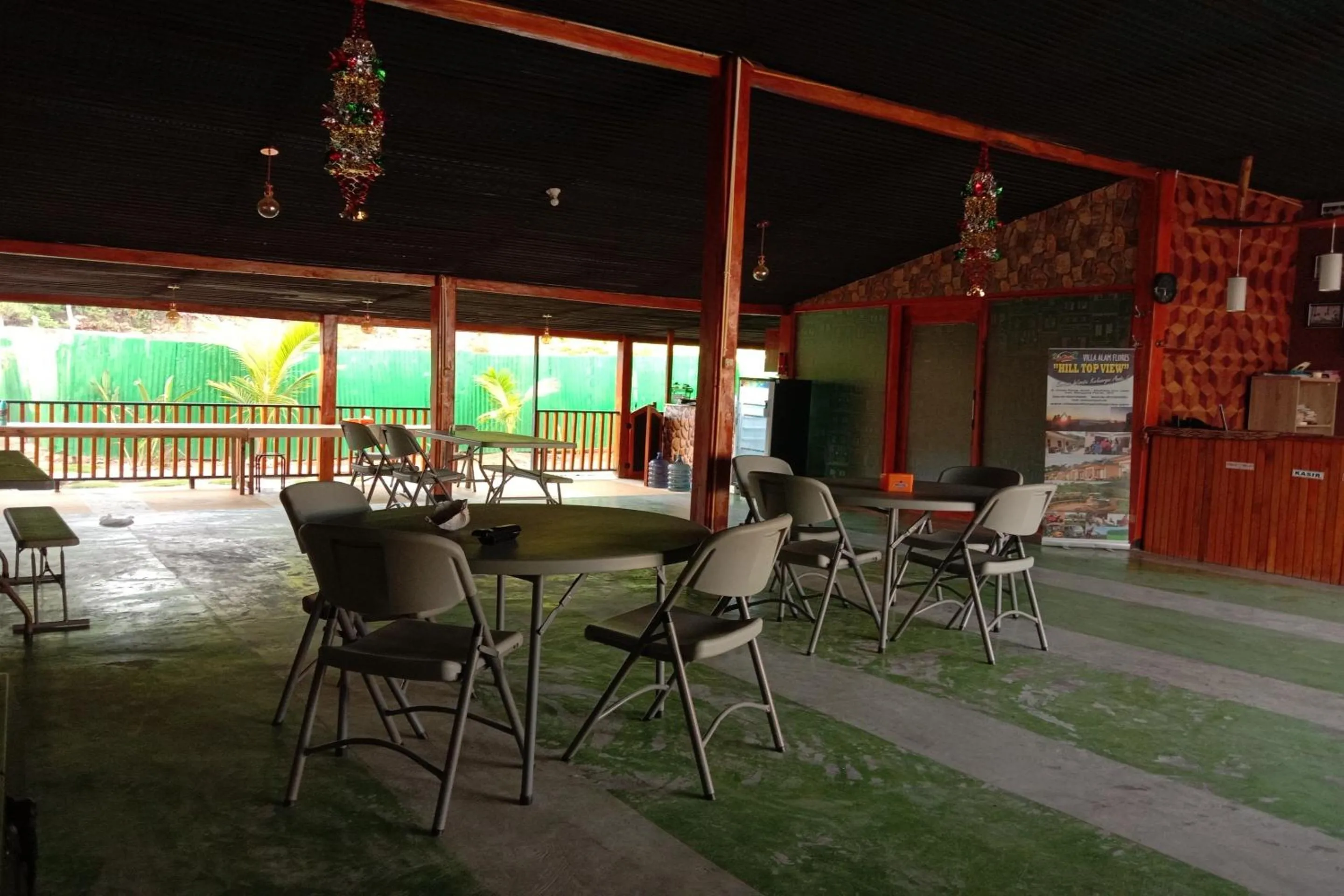 Dining area in Villa Alam Flores Komodo Labuan Bajo Mitra RedDoorz