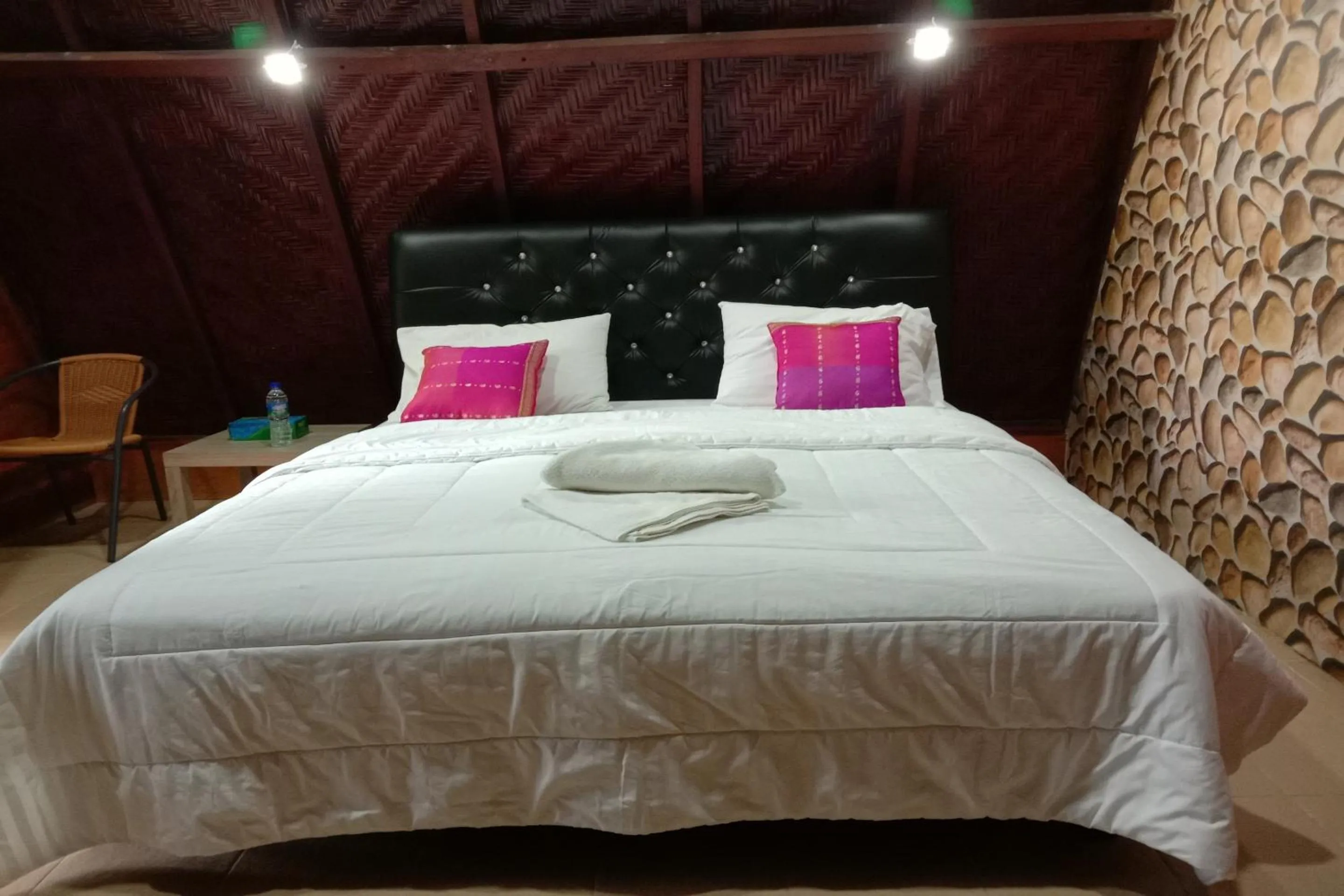 Bedroom in Villa Alam Flores Komodo Labuan Bajo Mitra RedDoorz