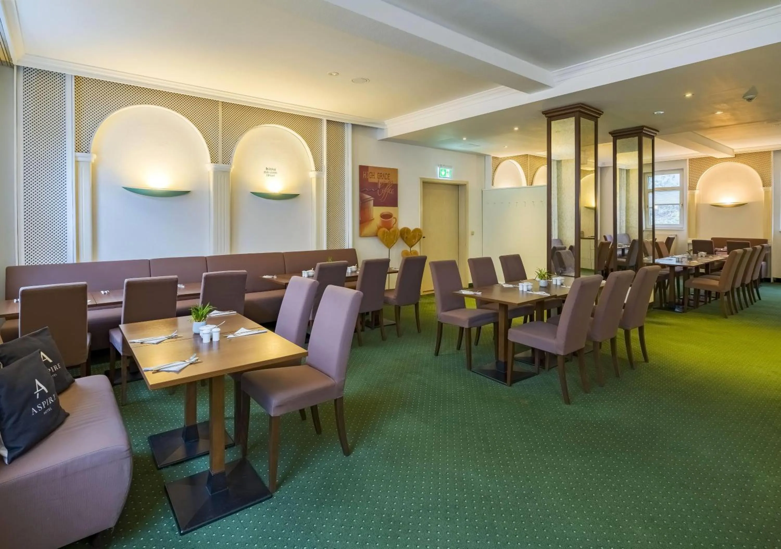 Restaurant/places to eat in Aspire Frankfurt Airport, Trademark Collection by Wyndham