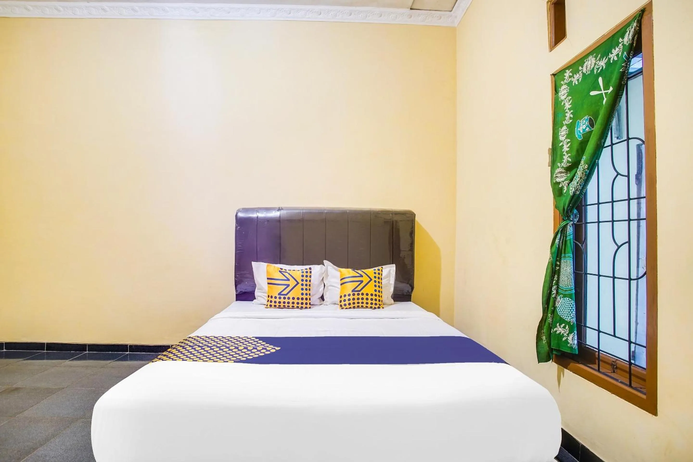 Bedroom, Bed in OYO Life 3005 Kost Rumaisha Syariah