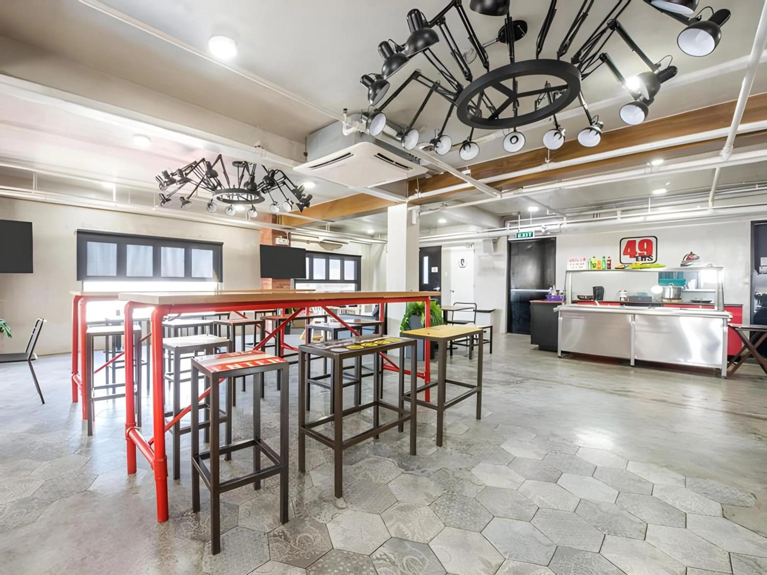 Restaurant/places to eat in OYO 563 Mytown New York