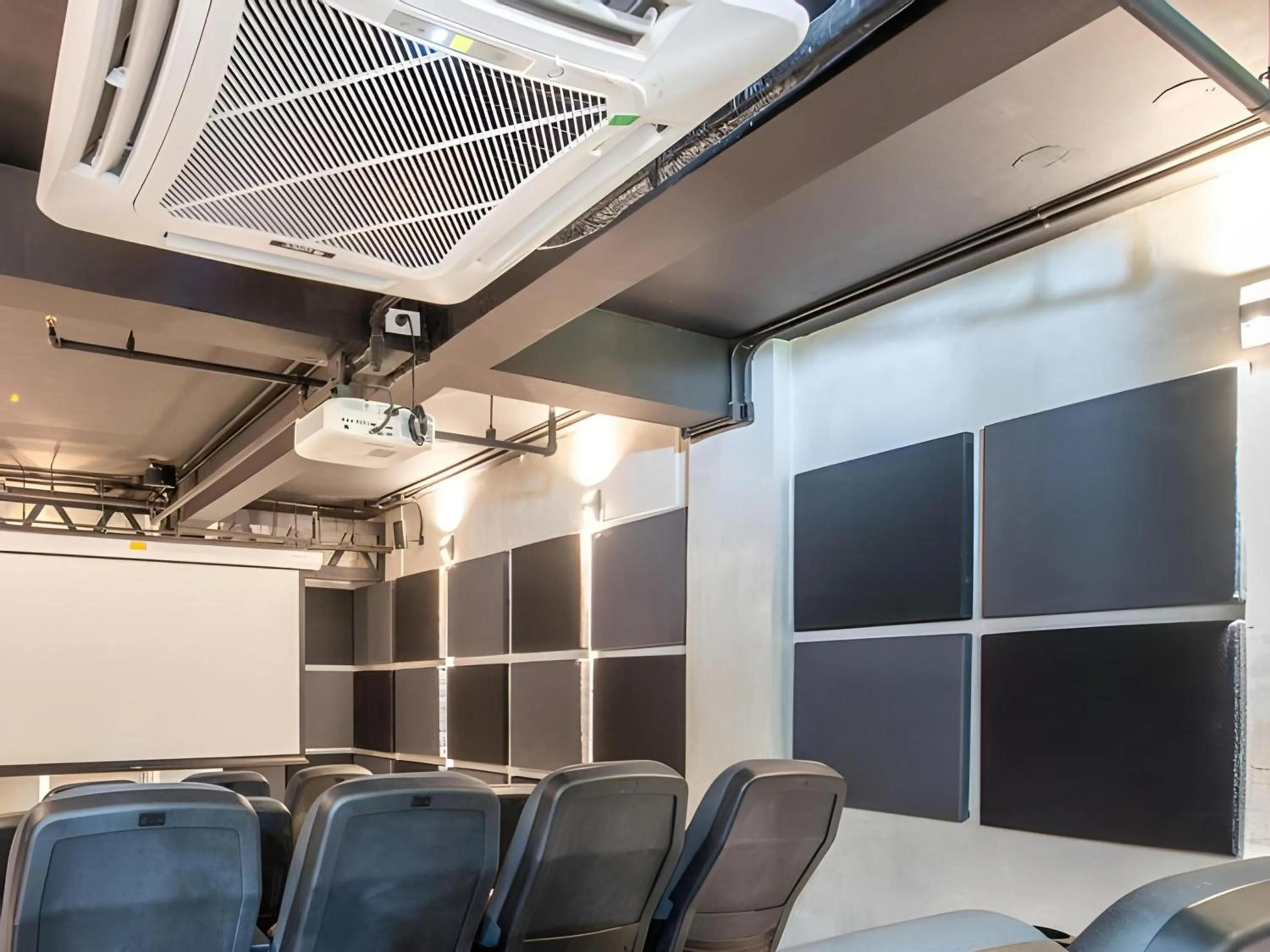 Seating area in OYO 563 Mytown New York