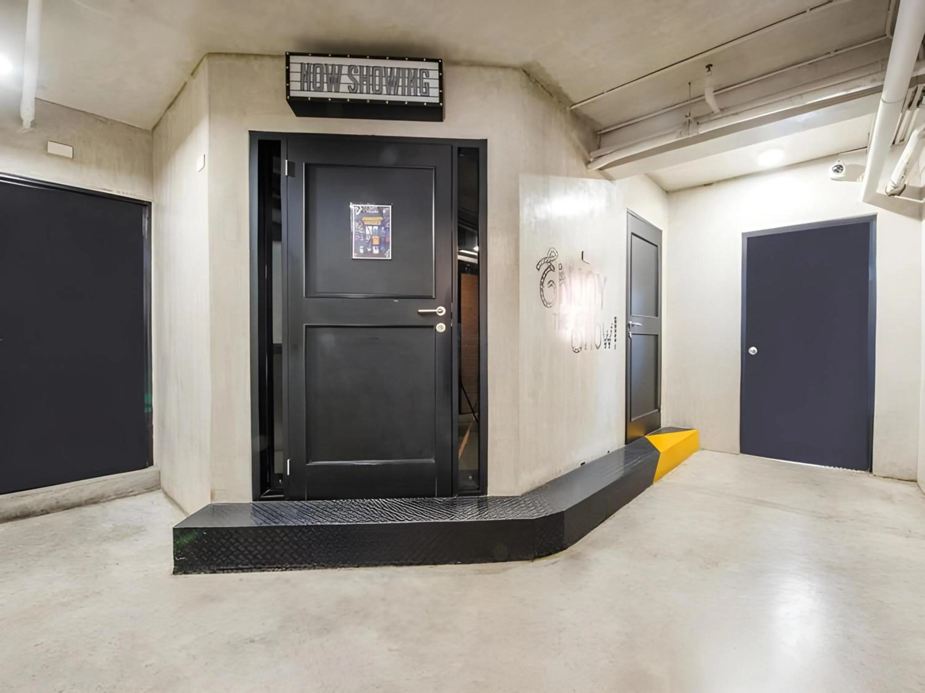 elevator in OYO 563 Mytown New York