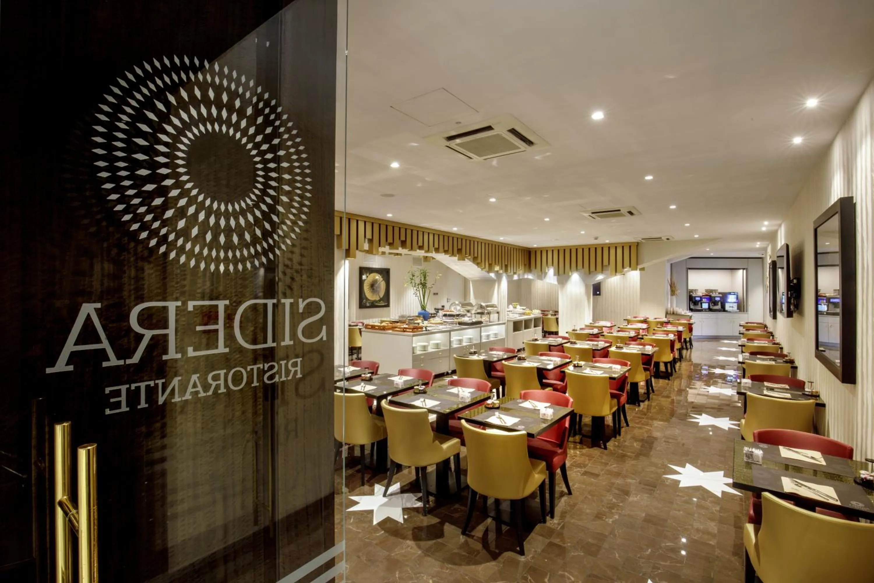 Restaurant/places to eat in Hotel St Martin by OMNIA hotels