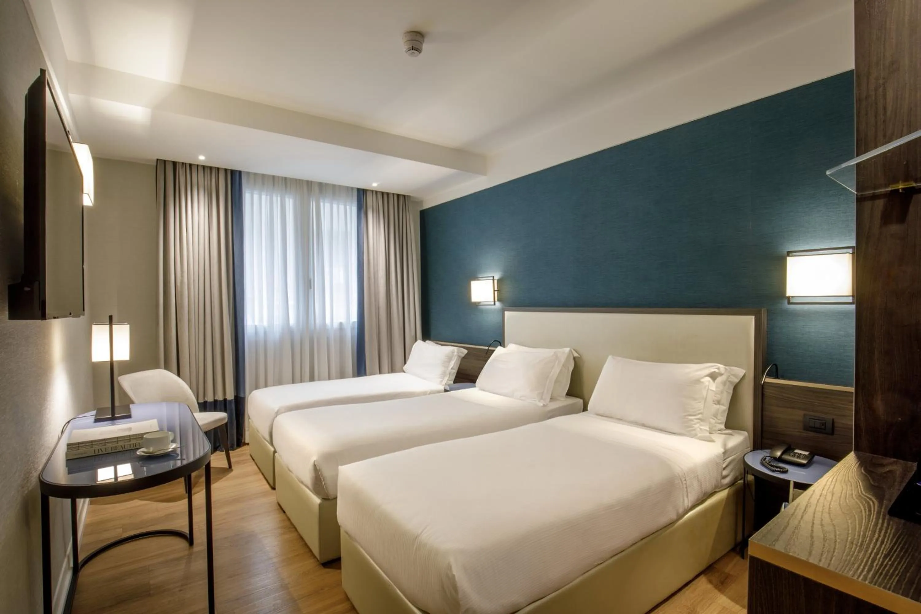 Bed in Hotel St Martin by OMNIA hotels