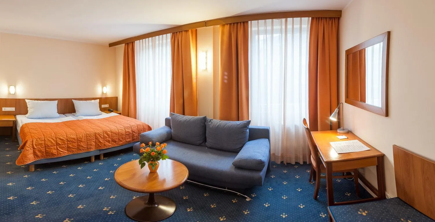 Photo of the whole room, Bed in Hotel Rubin