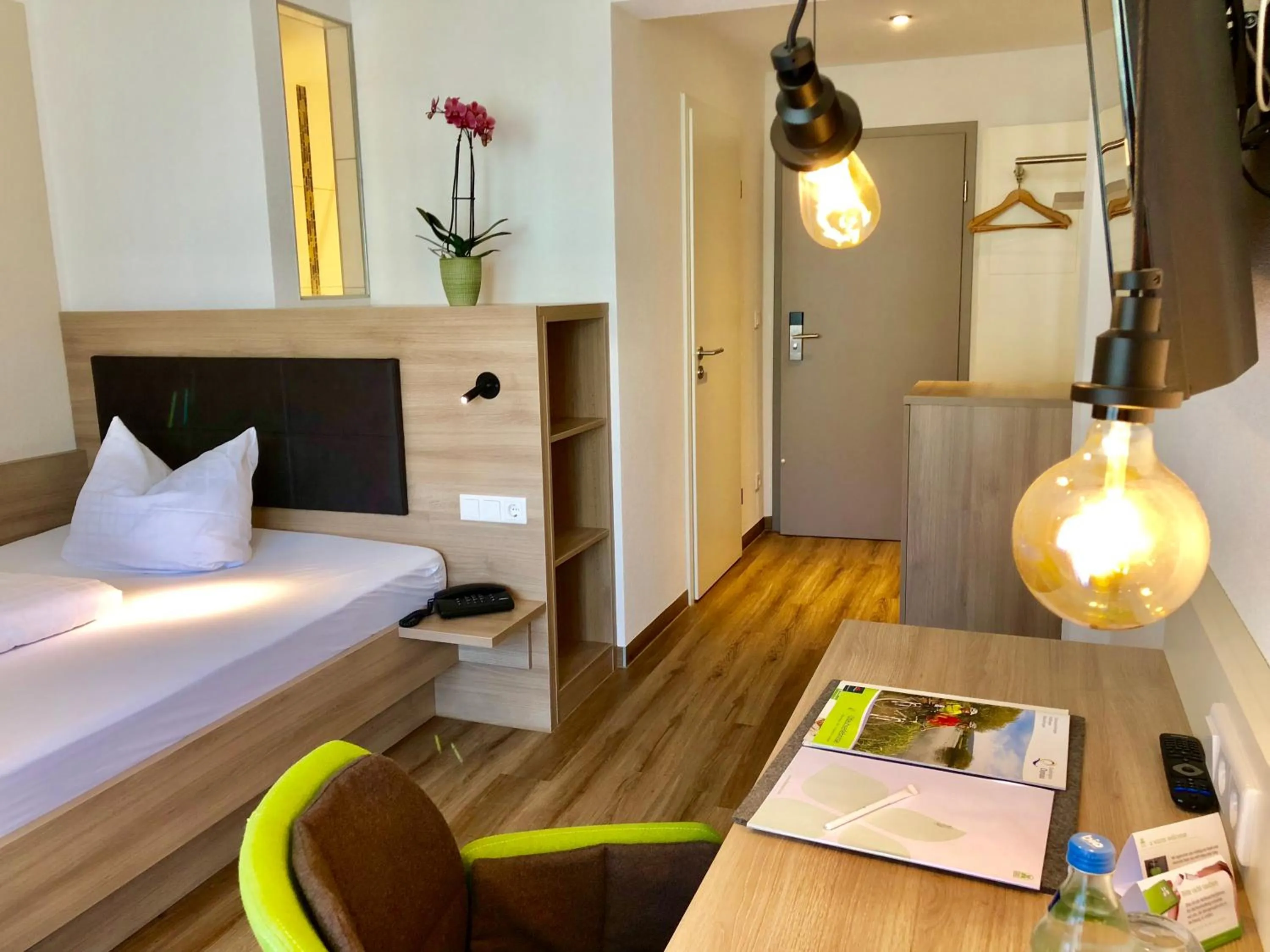 Photo of the whole room, Bed in Flair Hotel Grüner Baum