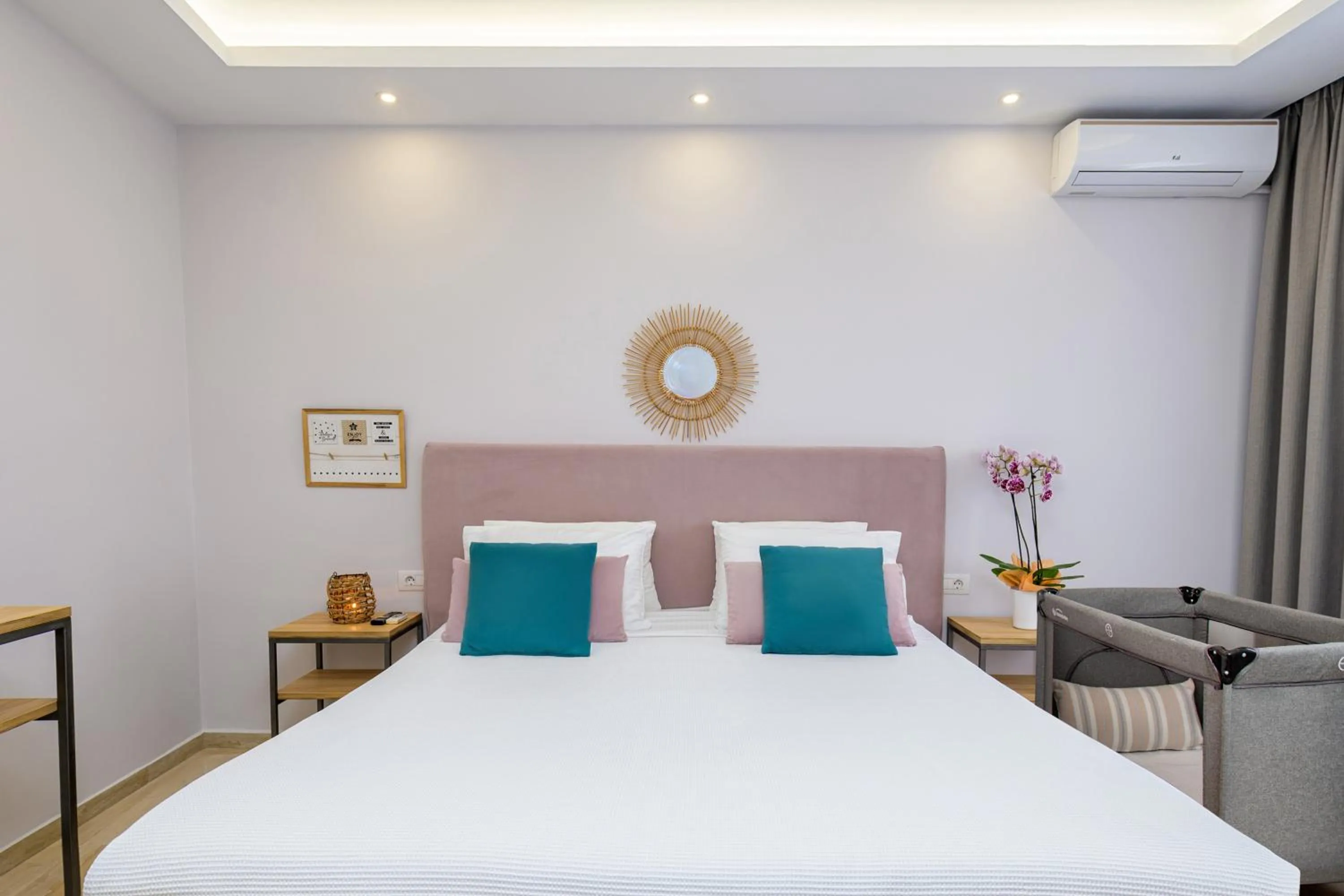 Bed in KORINA APART HOTEL KAVOS