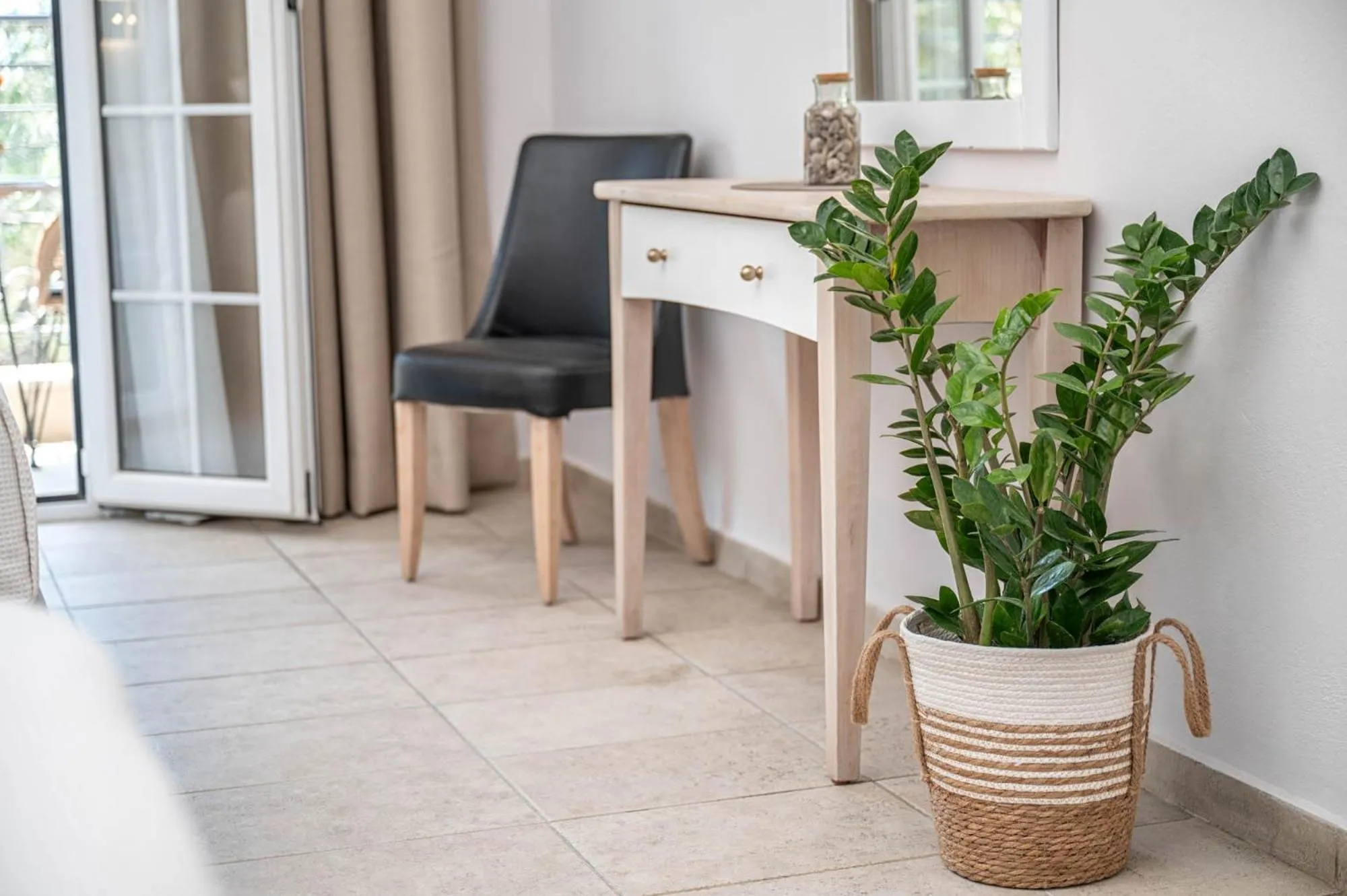 Decorative detail in KORINA APART HOTEL KAVOS