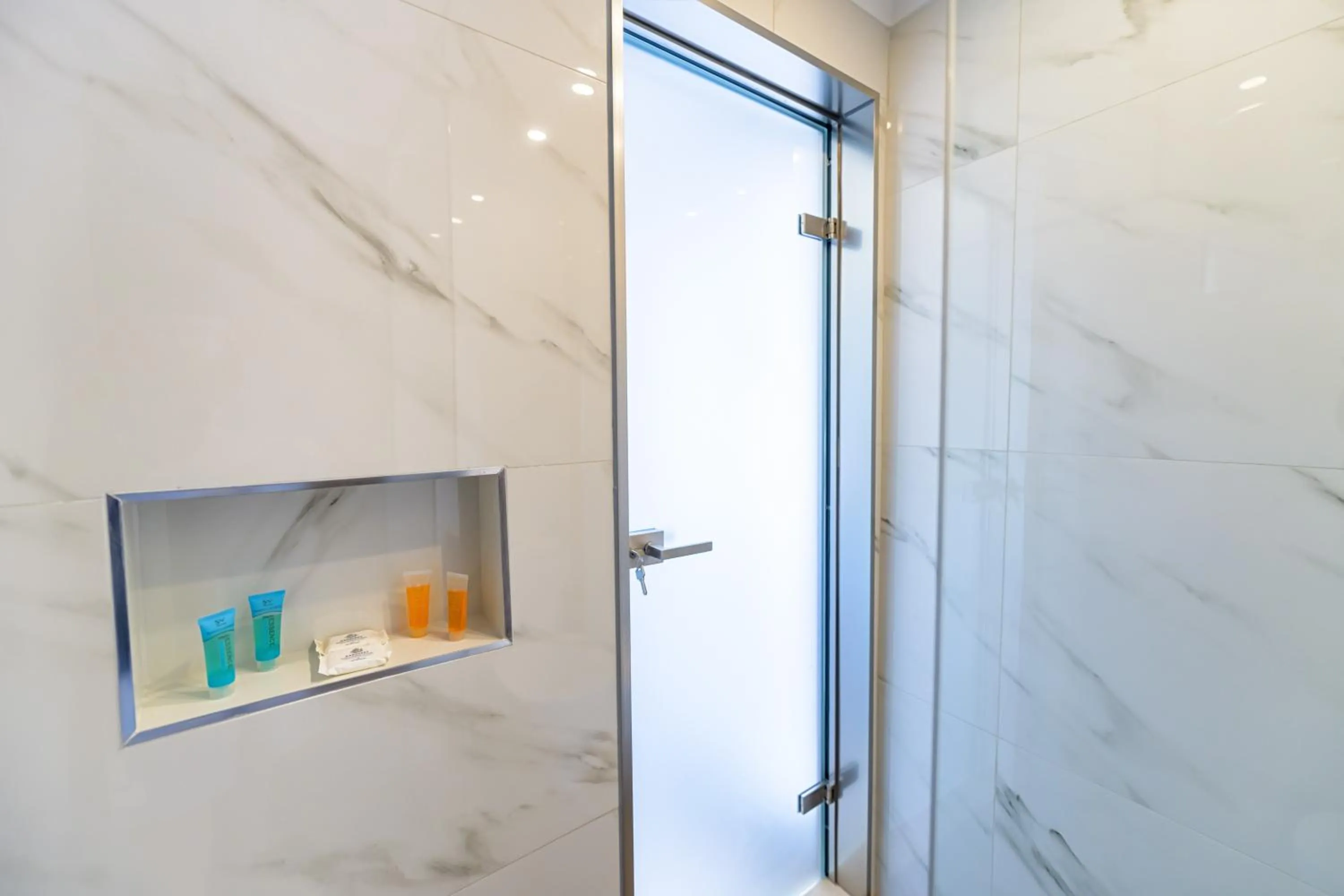 Shower in KORINA APART HOTEL KAVOS