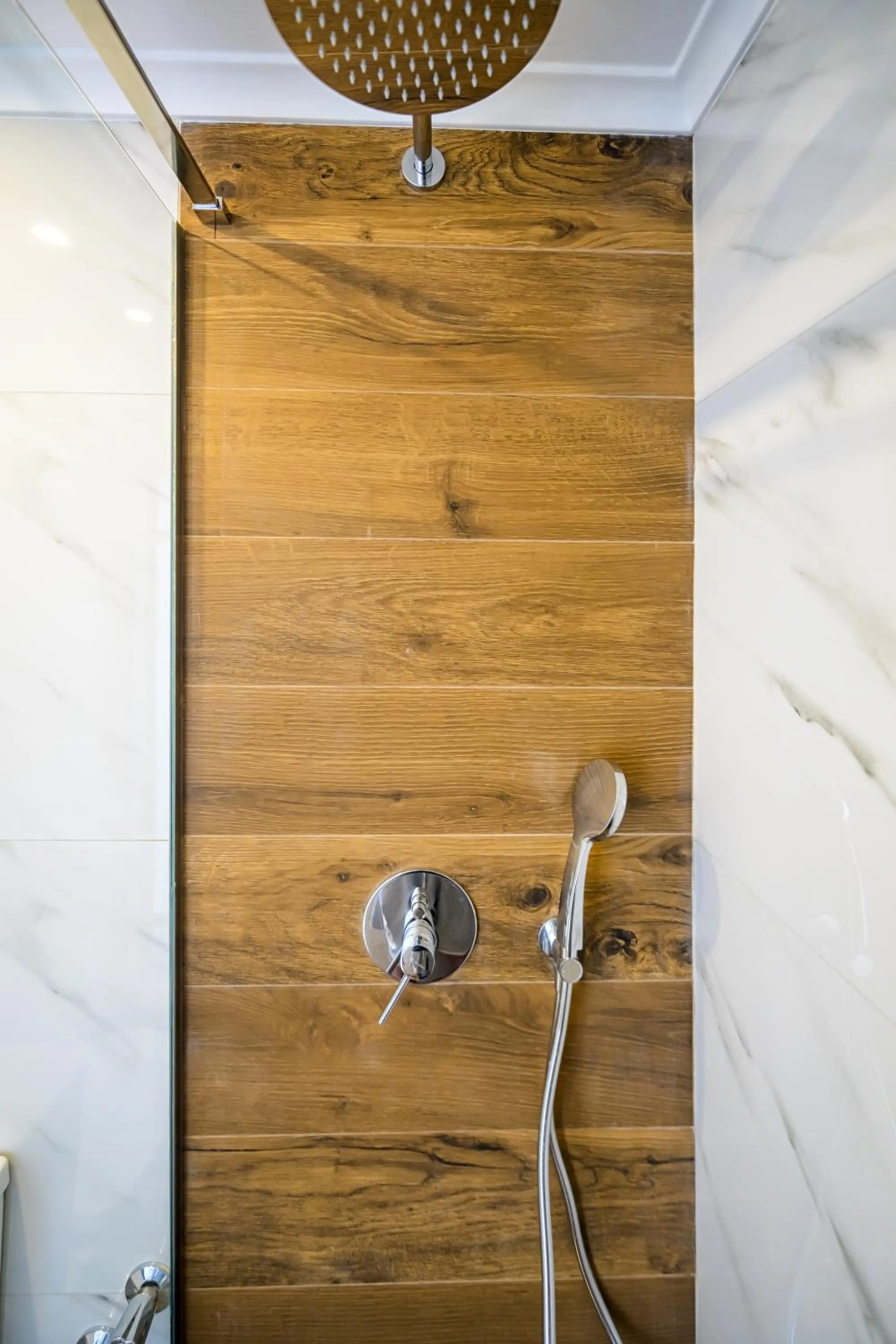 Shower in KORINA APART HOTEL KAVOS