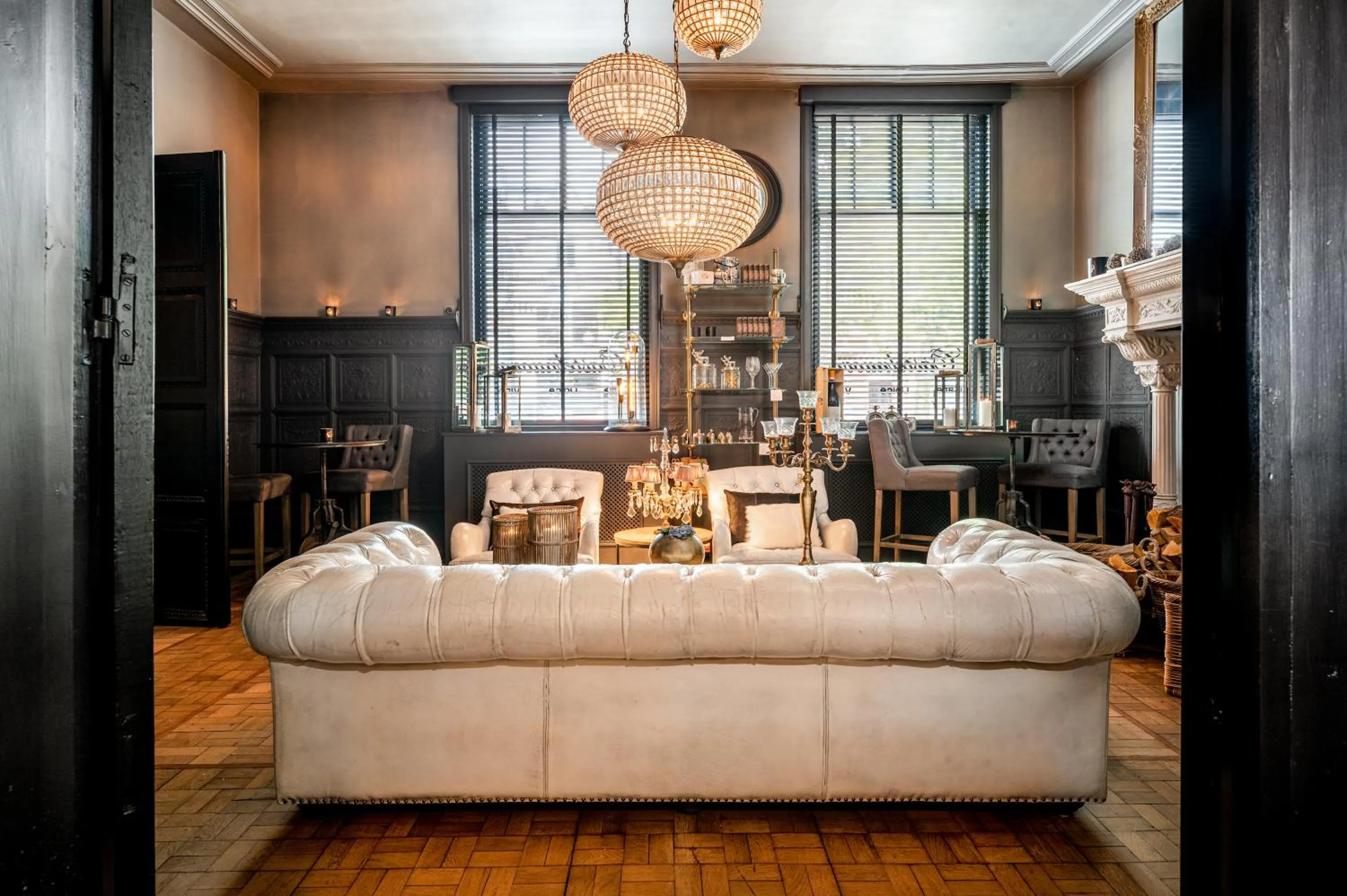 Communal lounge/ TV room in Castelsuites