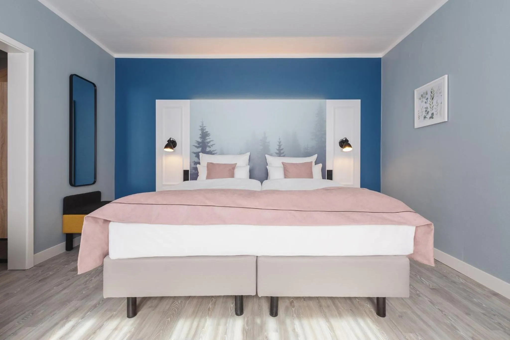 Photo of the whole room, Bed in Garner Hotel Essen - Messe by IHG