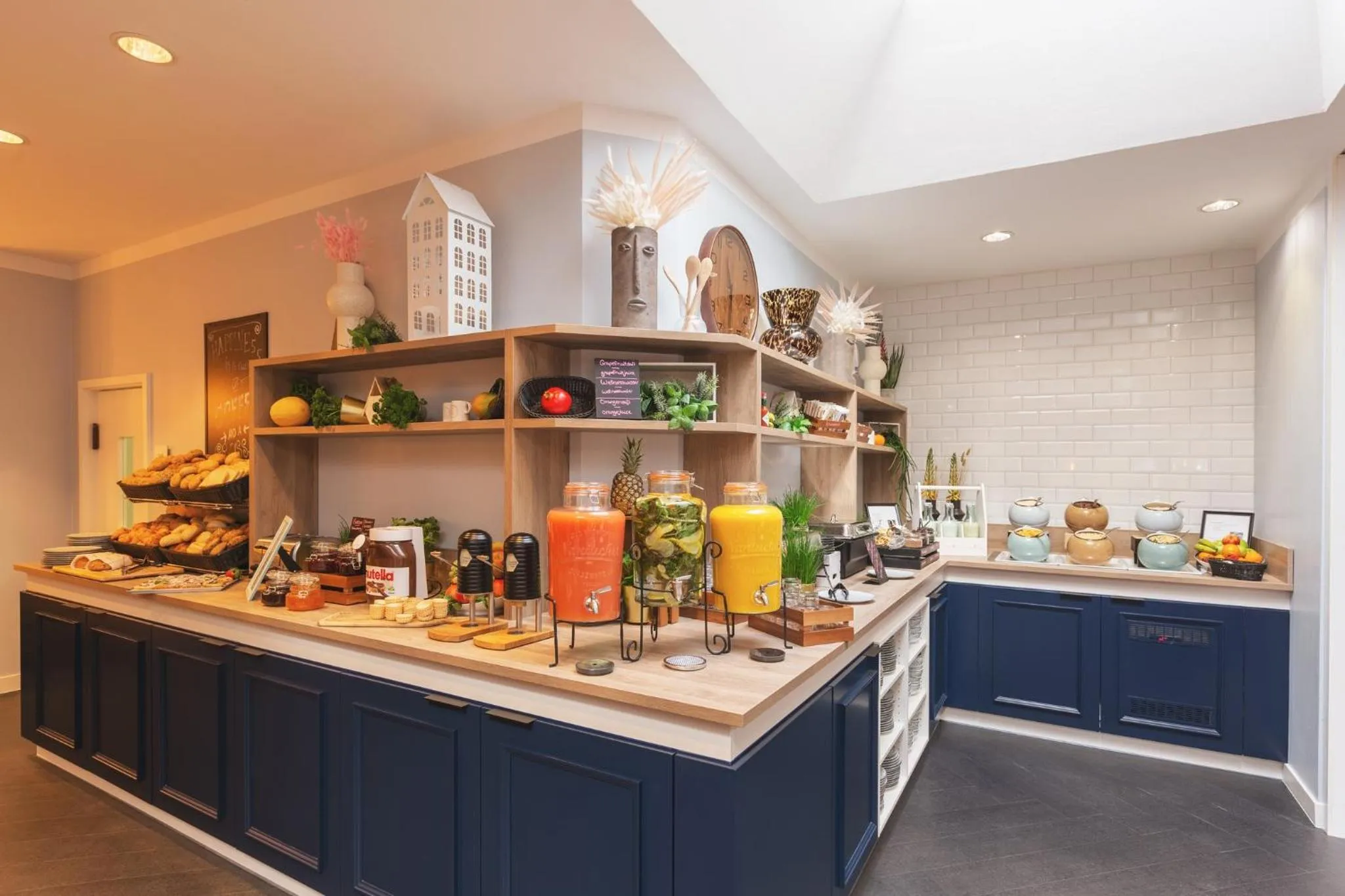 Restaurant/places to eat in Garner Hotel Essen - Messe by IHG