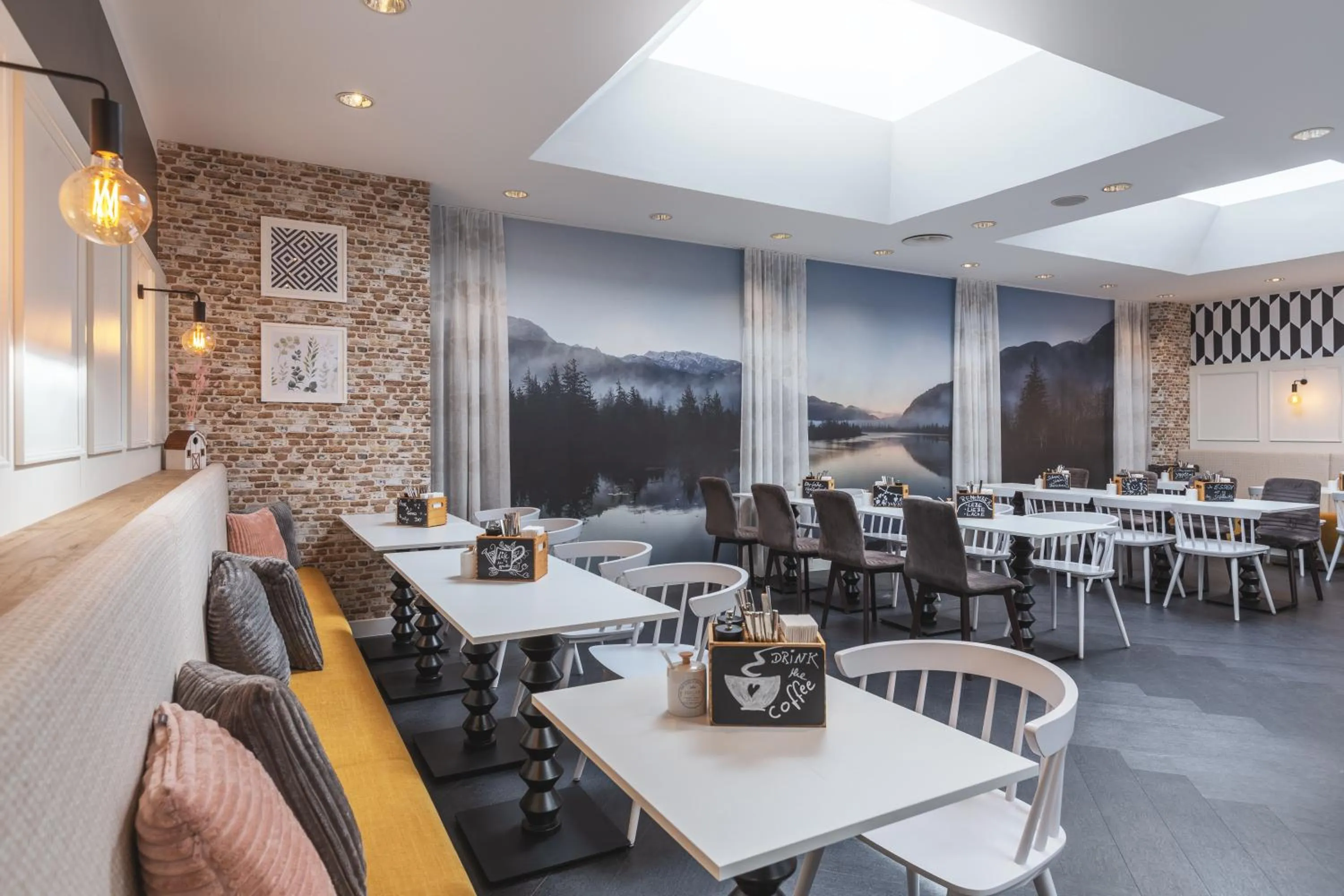 Restaurant/places to eat in Garner Hotel Essen - Messe by IHG