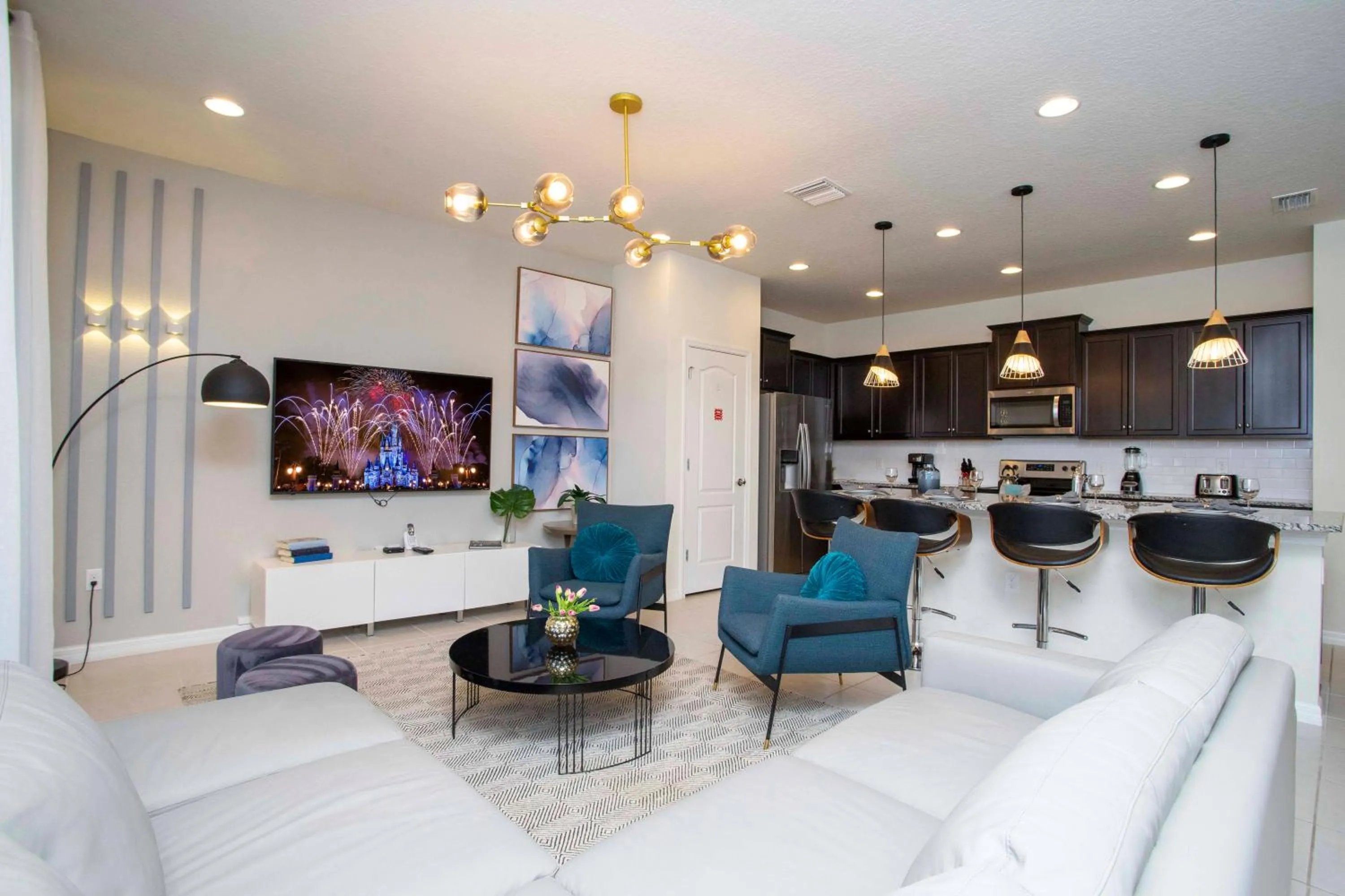 Other in Gorgeous Themed Vacation Home with Pool WW8915