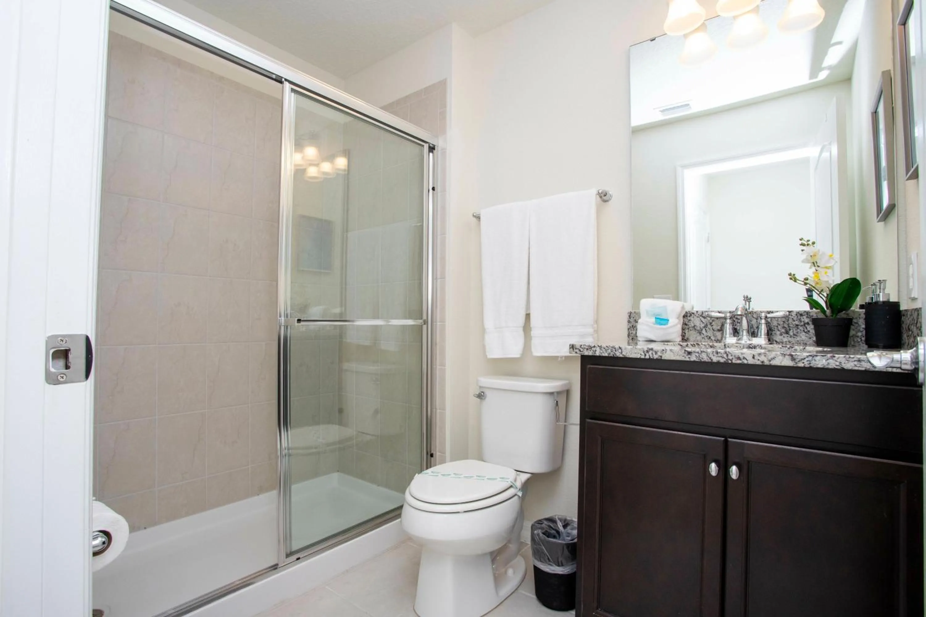 Other in Gorgeous Themed Vacation Home with Pool WW8915