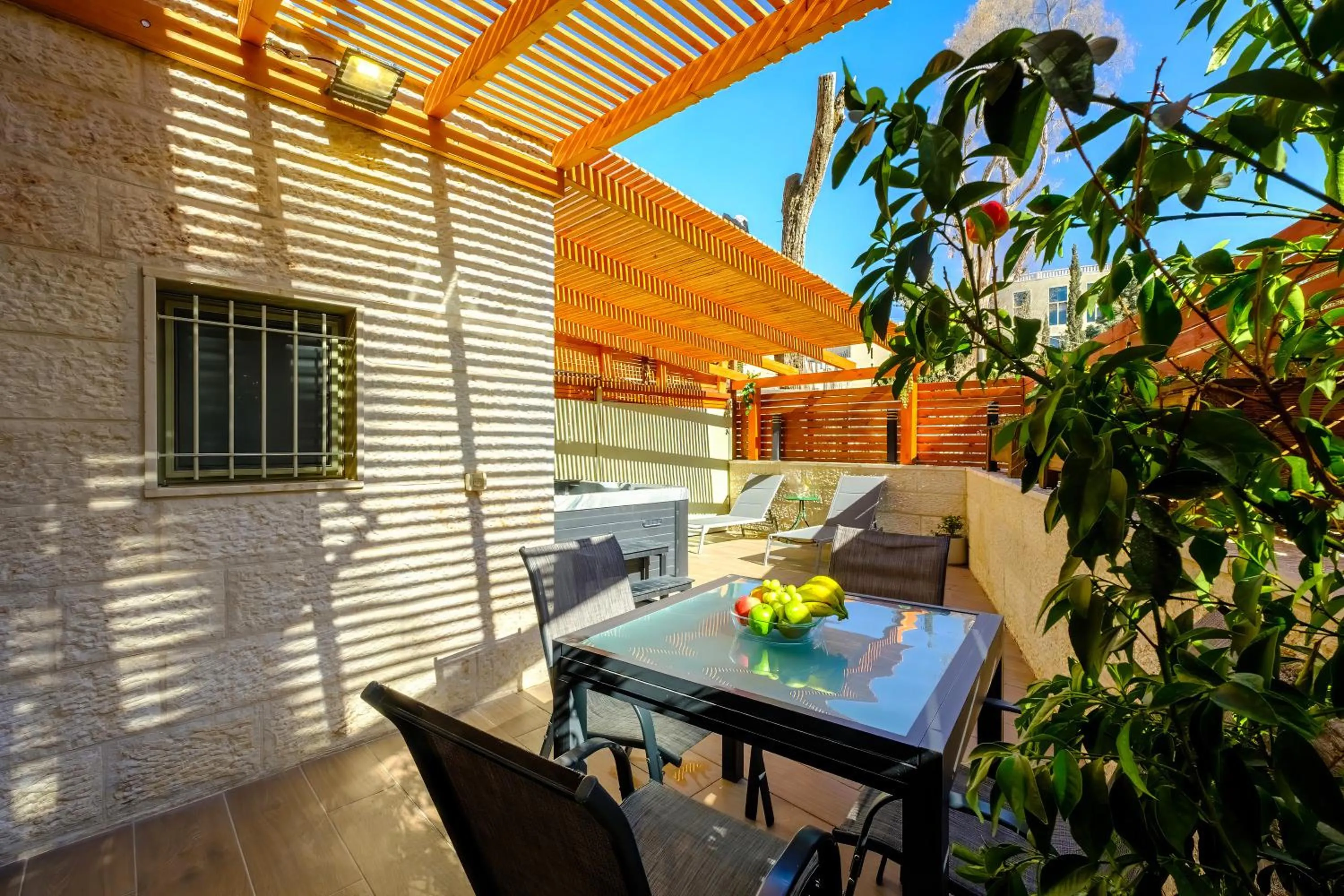 Garden in Mamilla View- Suites & Apt Hotel