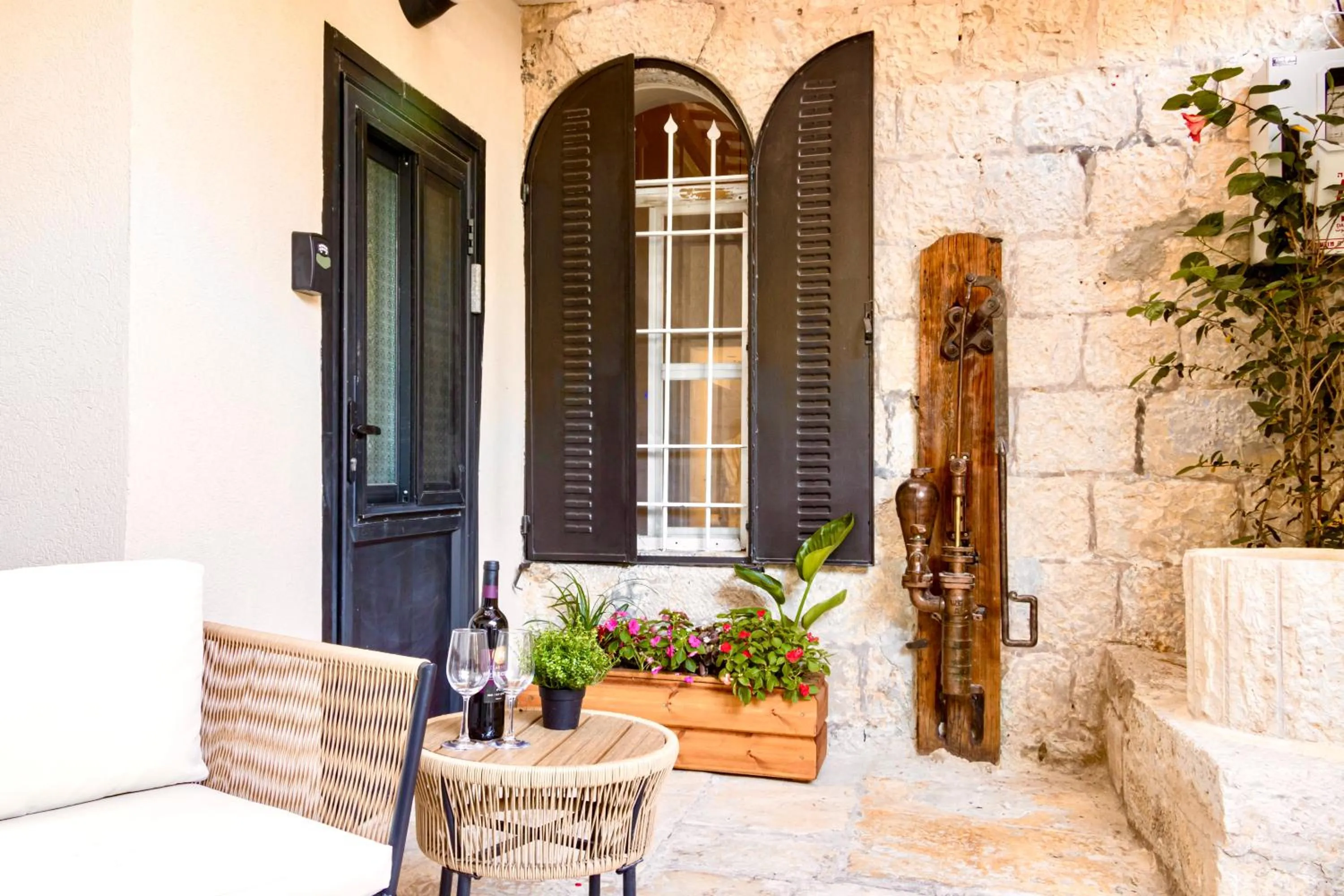 Patio in Mamilla View- Suites & Apt Hotel