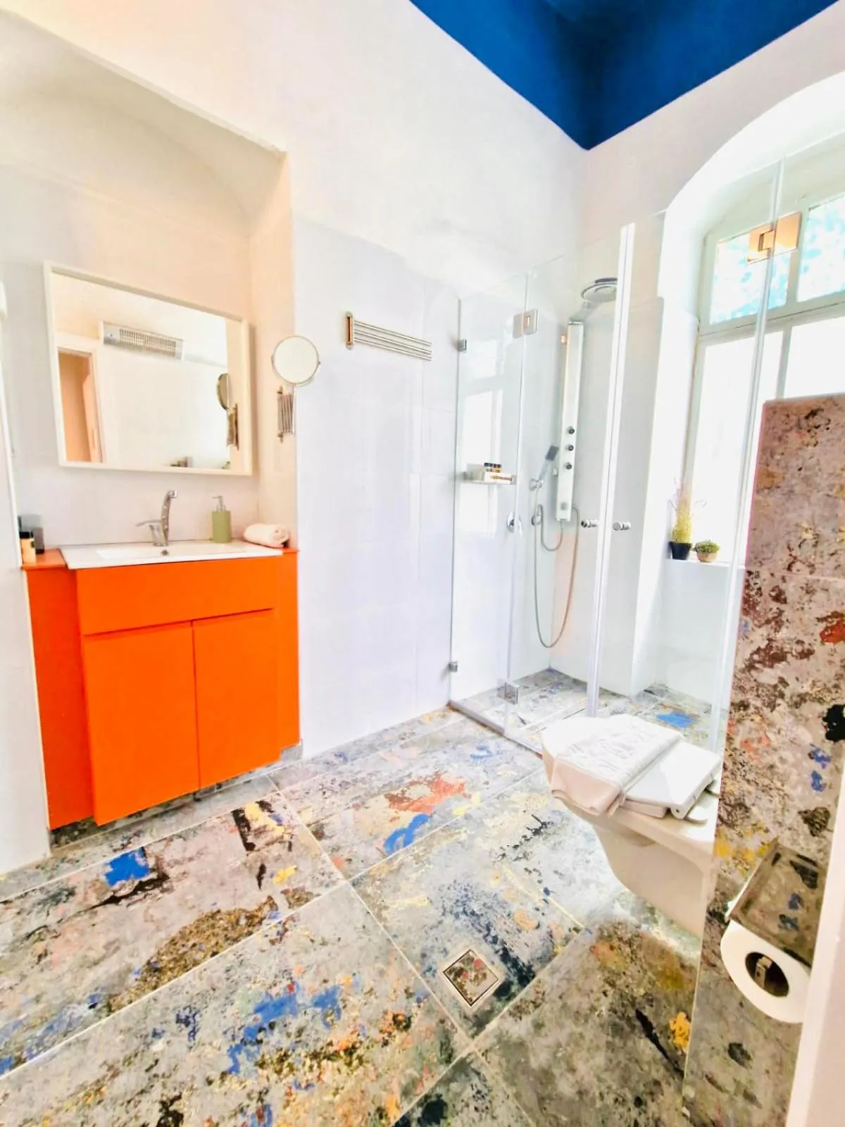 Shower in Mamilla View- Suites & Apt Hotel