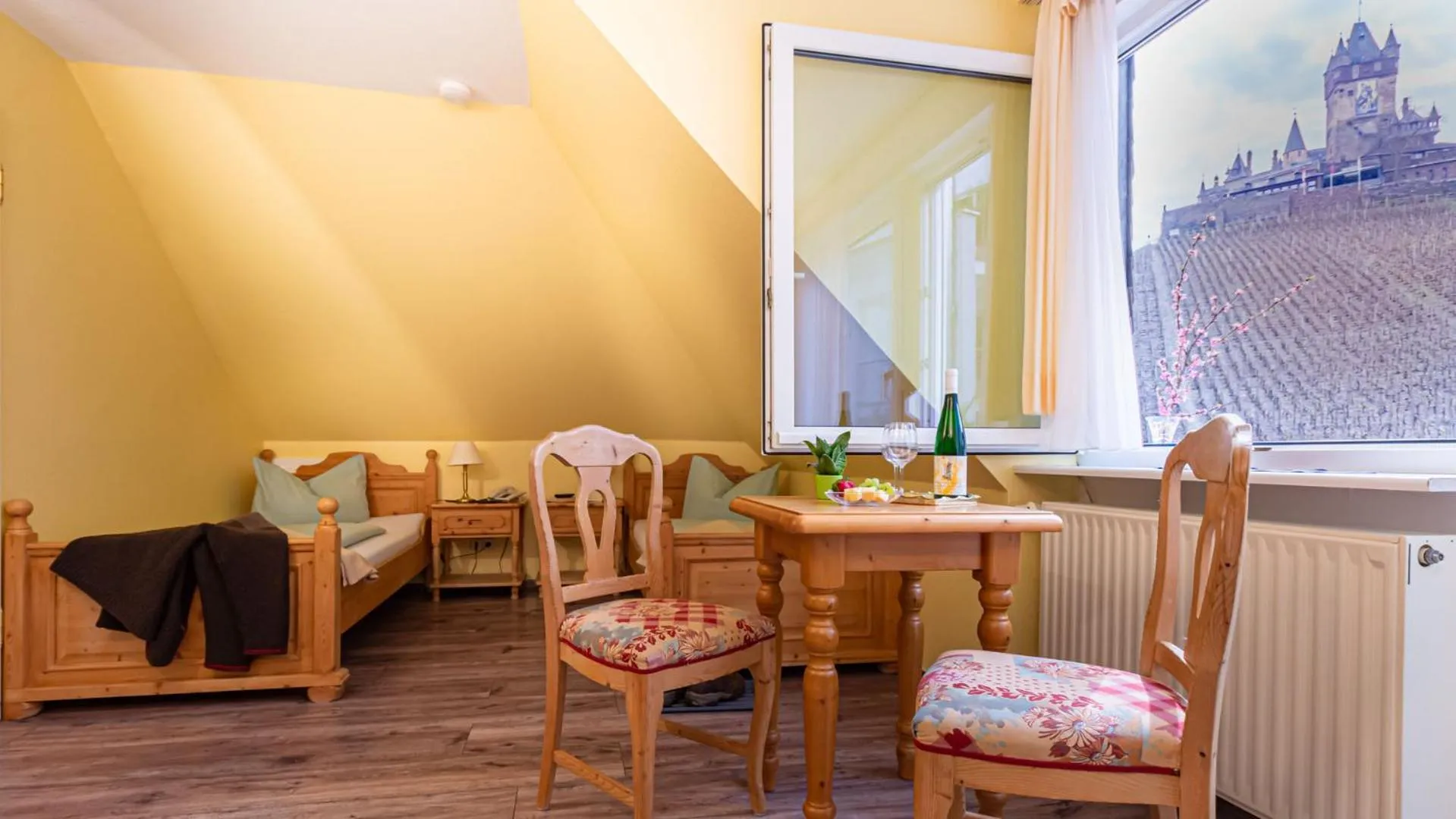 Bed in Hotel Villa Tummelchen