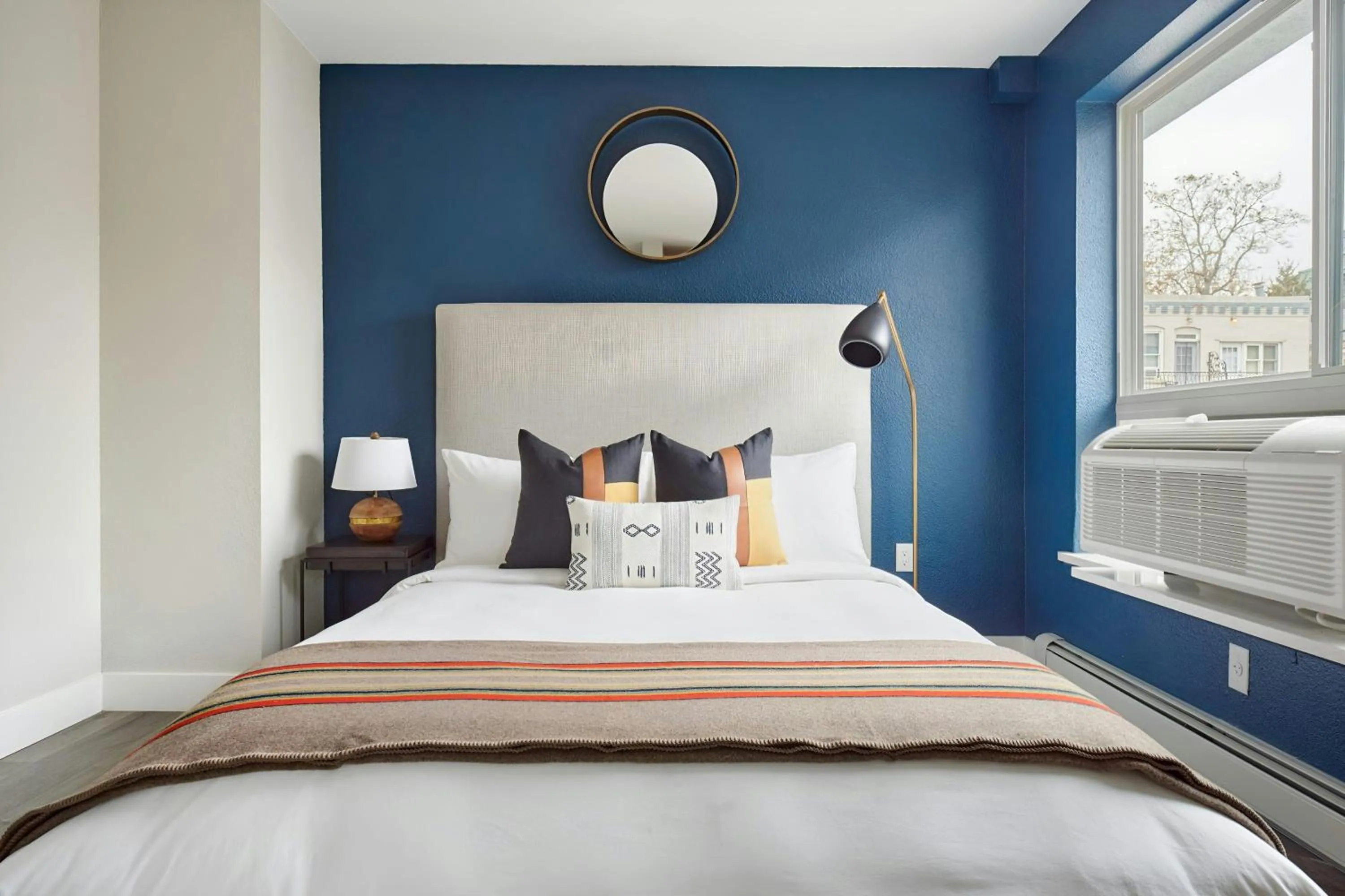 Bedroom, Bed in Sonder by Marriott Bonvoy Osage Apartments LoHi