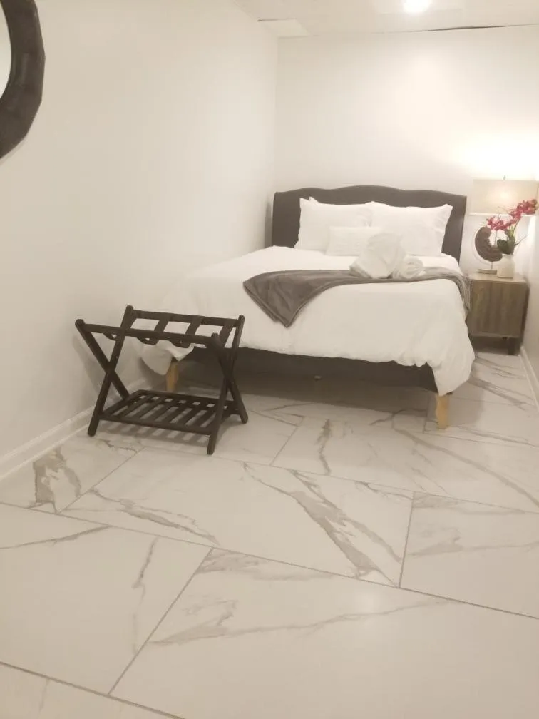 Bedroom, Bed in 9BR-SLEEPS 19. Amazing Deal!!