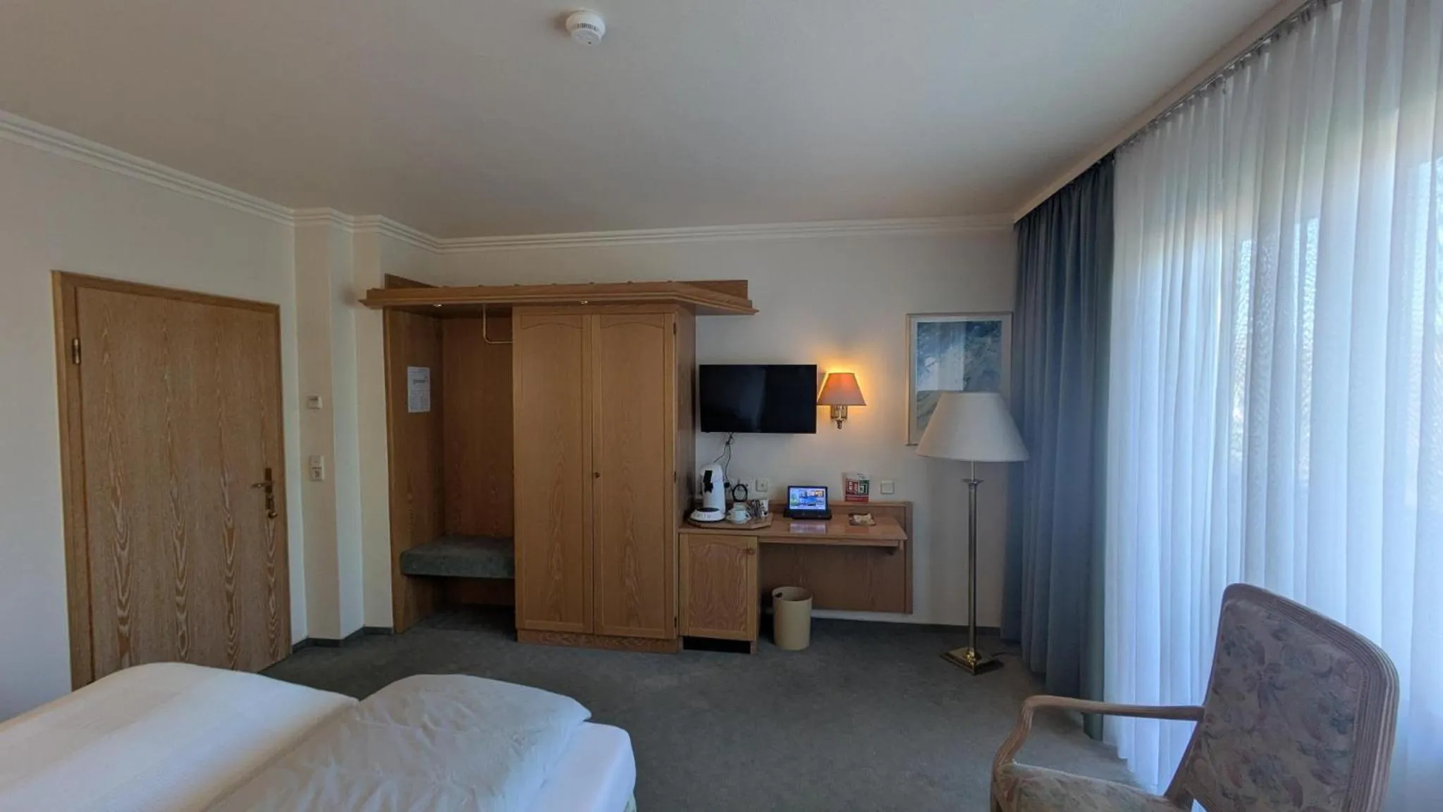 TV and multimedia, Bed in Landhotel Sonneneck - Breuna im Naturpark