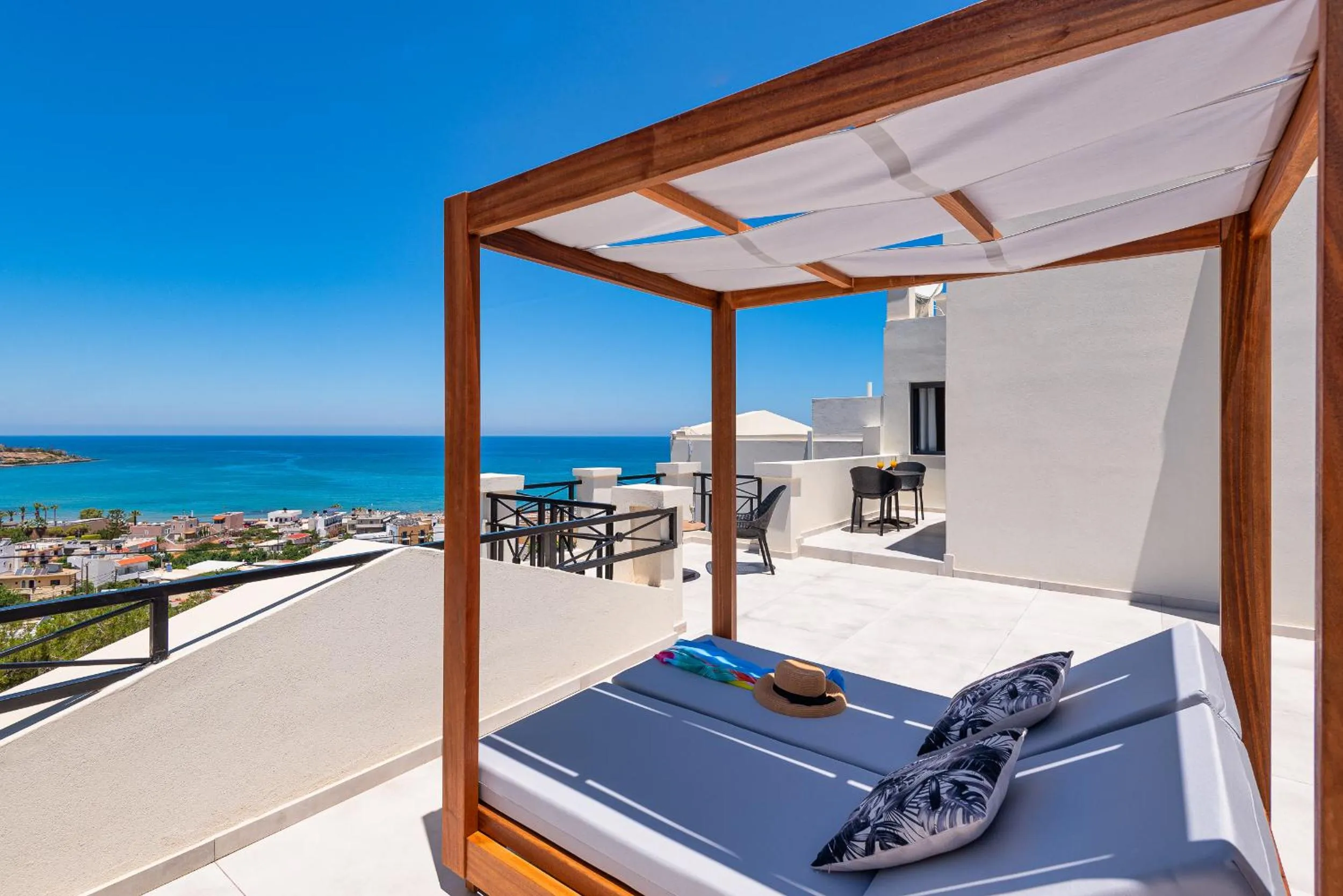 Balcony/Terrace, Bed in Minois Boutique Hotel