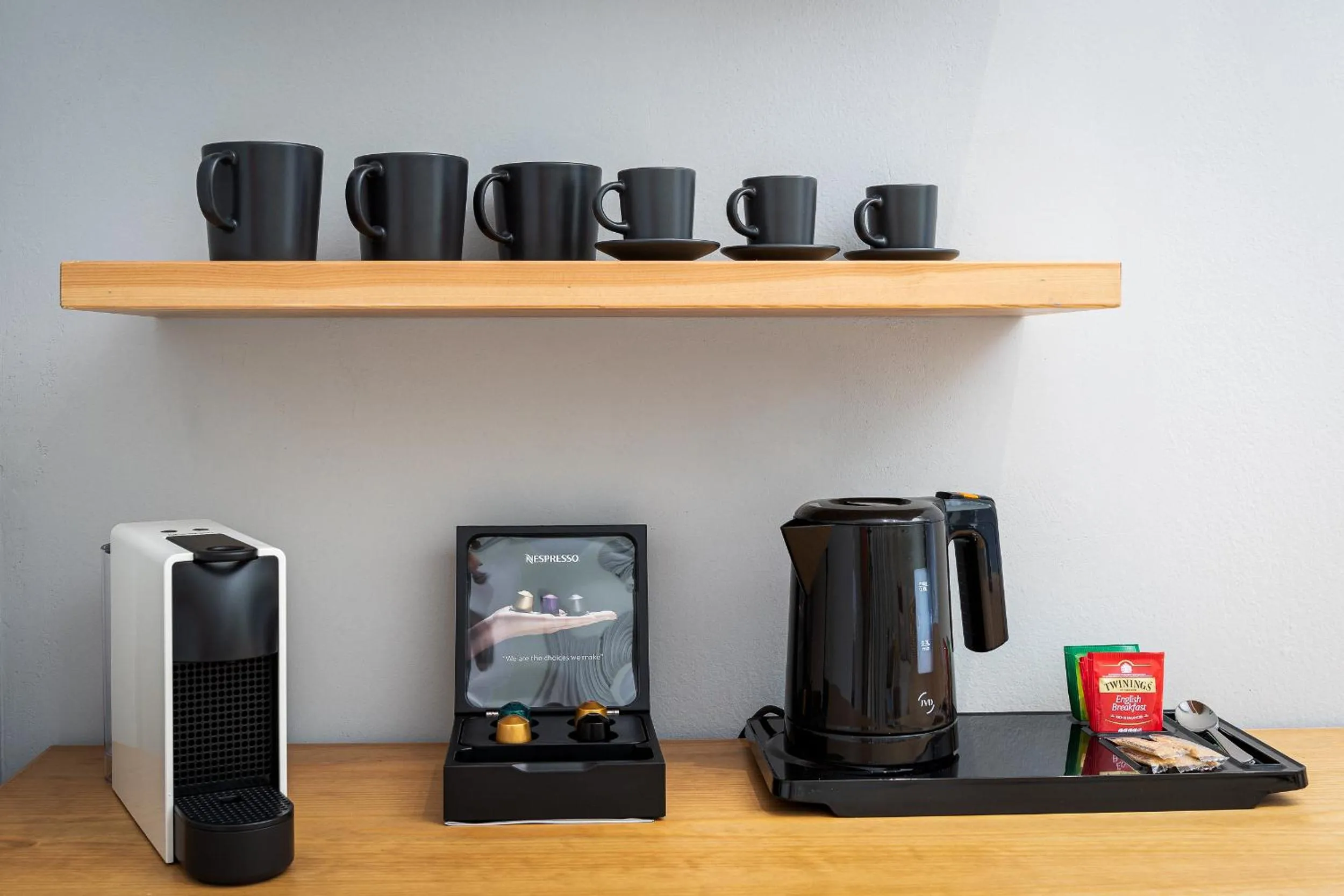 Coffee/tea facilities in Minois Boutique Hotel