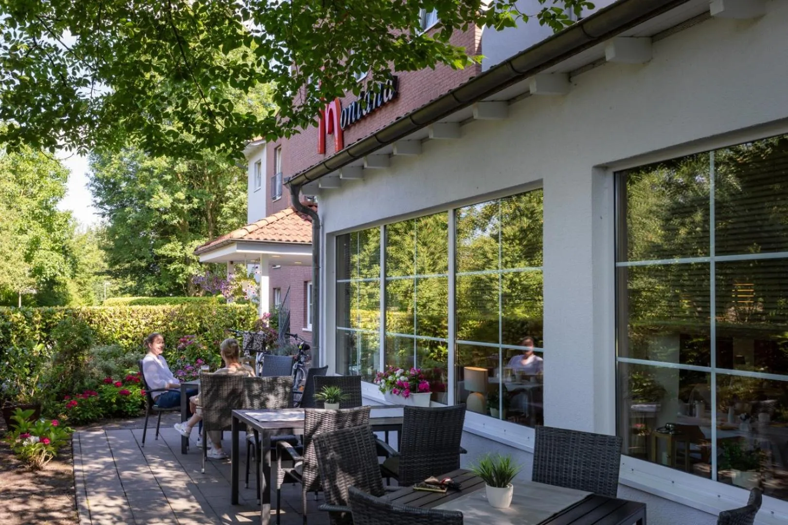 Seating area in Montana Hotel Senden