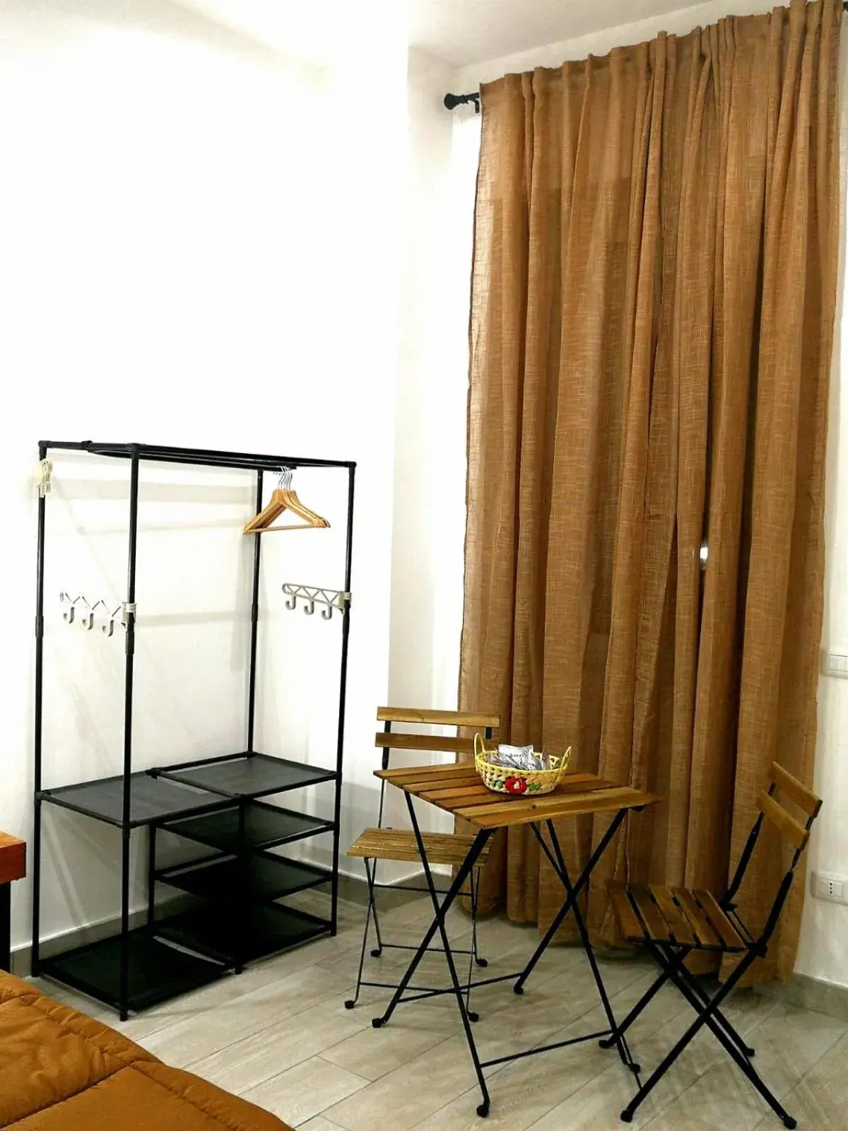 Double Room with Private Bathroom in Lombardi Luxury Home Double Room with Private Bathroom in Lombardi Luxury Home