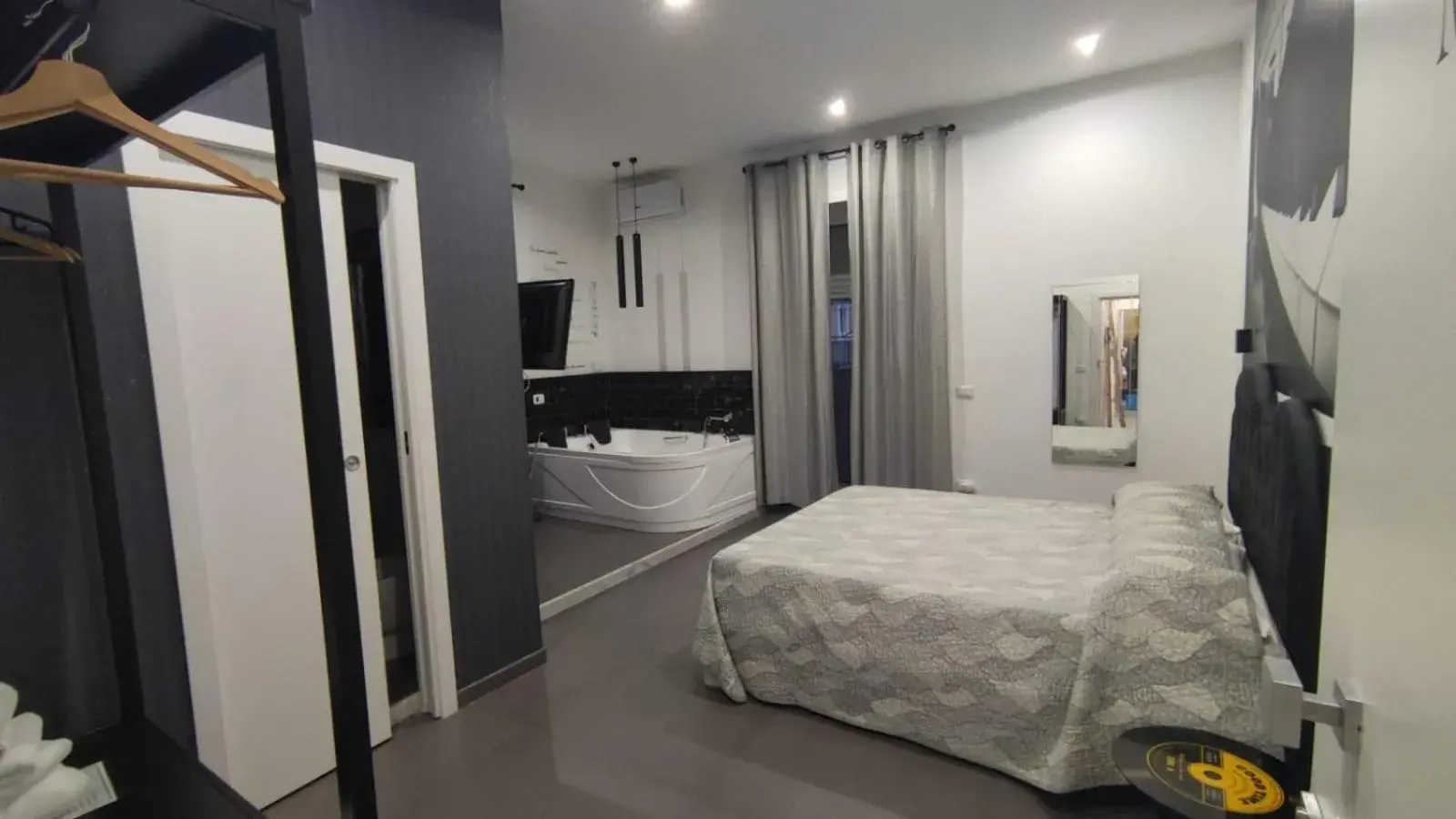 Lombardi Luxury Home Lombardi Luxury Home