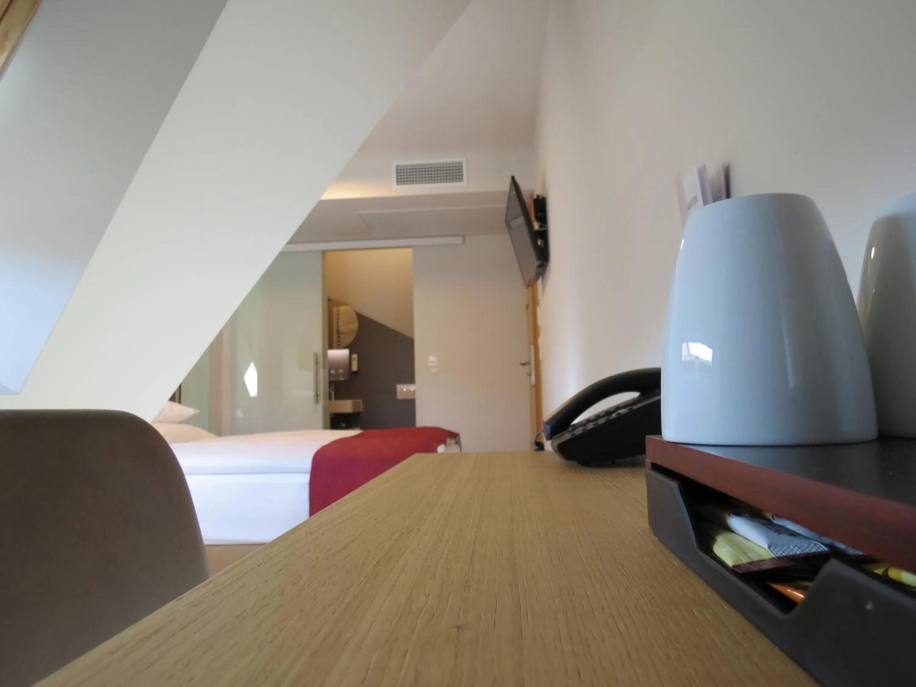 People, Bed in Hotel Neuthor