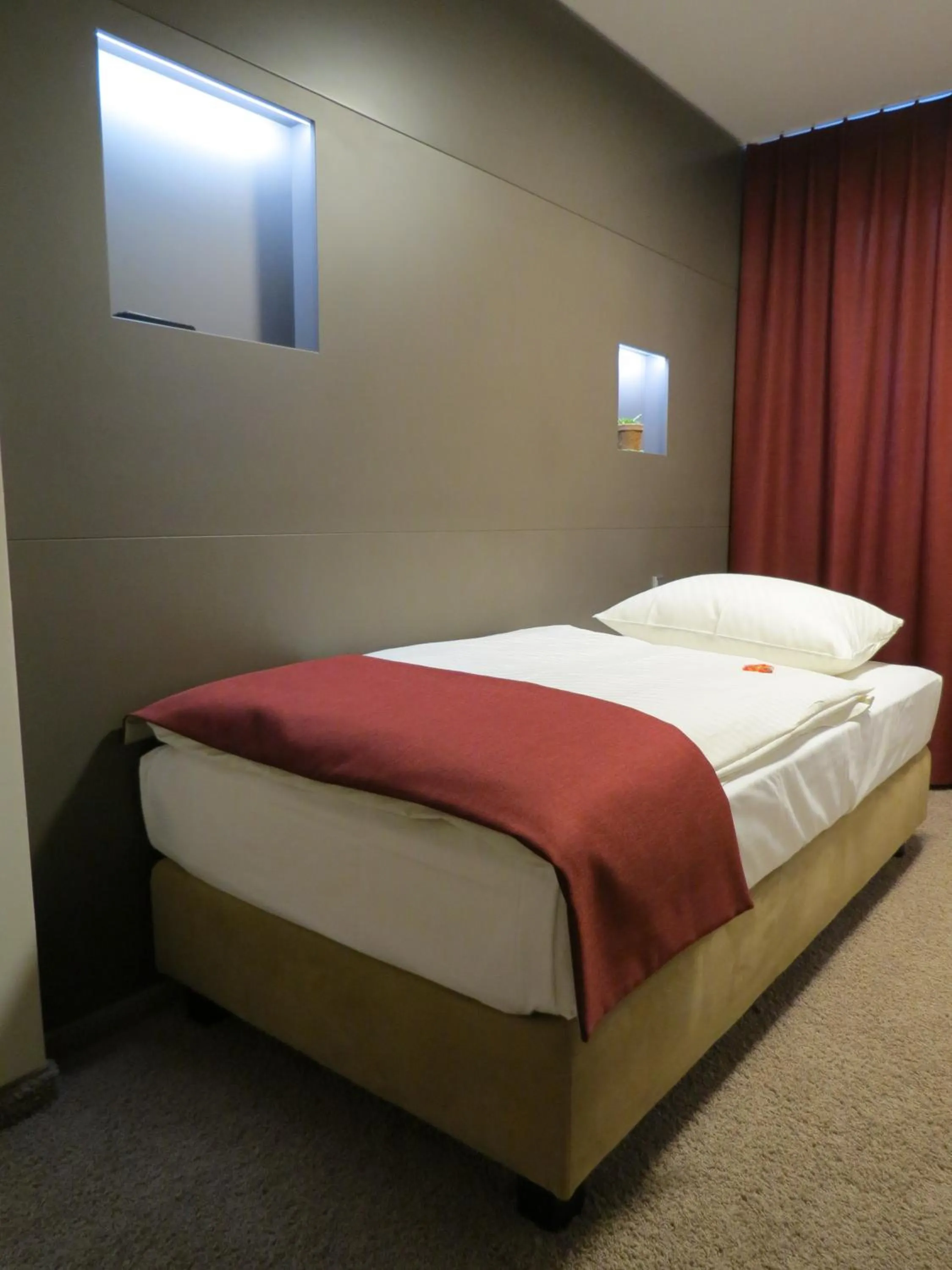 Bed in Hotel Neuthor