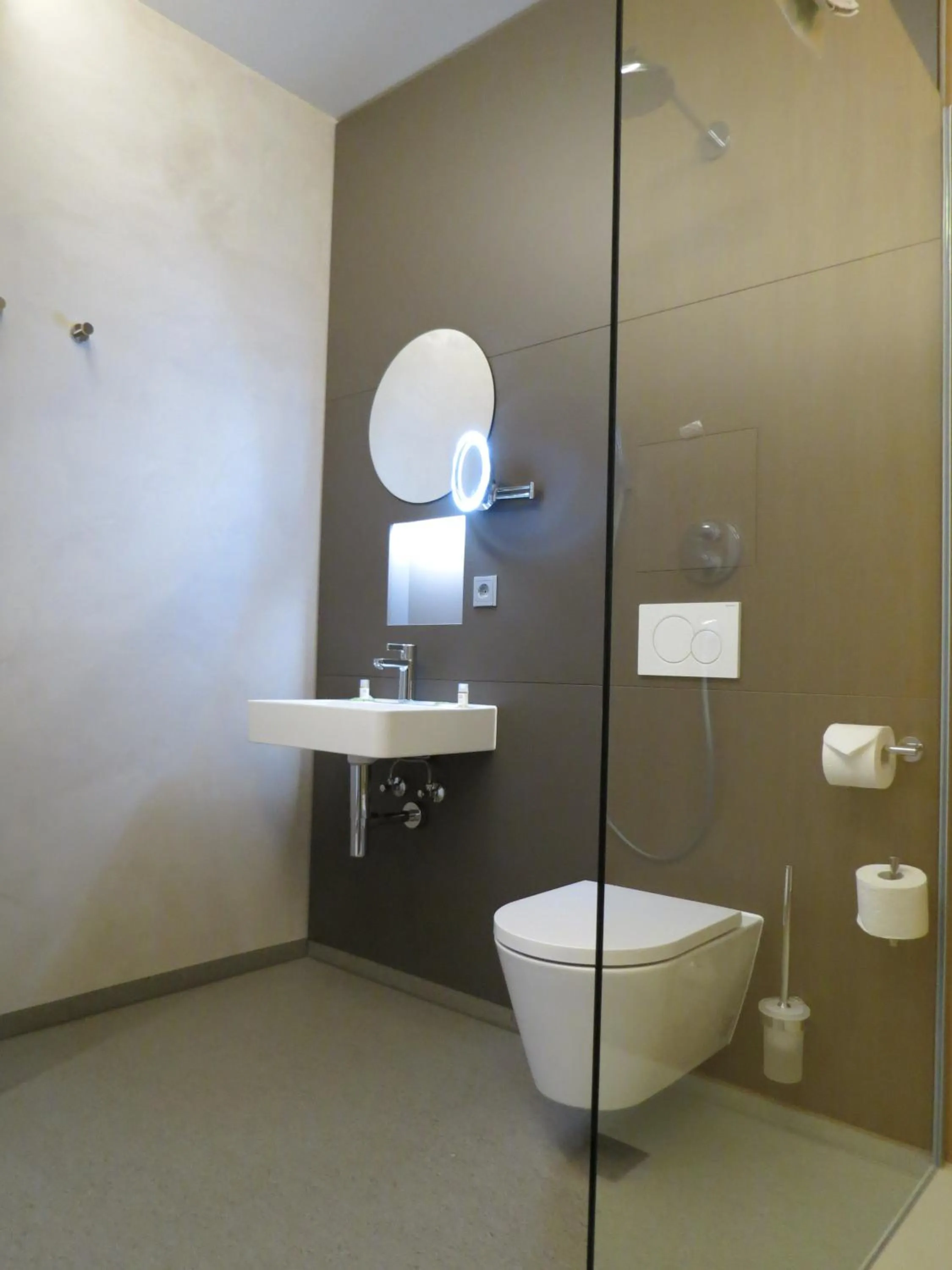 Bathroom in Hotel Neuthor