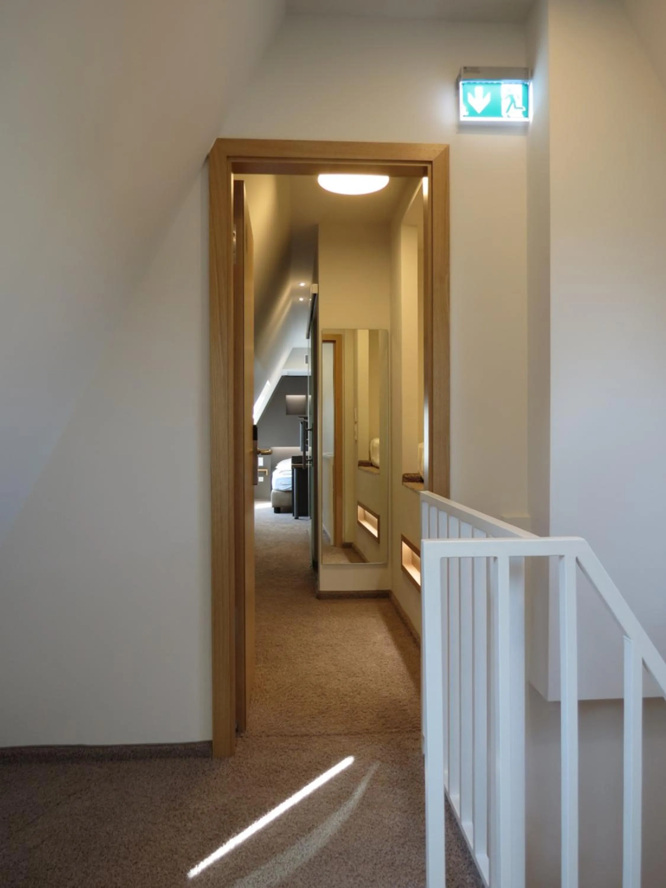 People in Hotel Neuthor