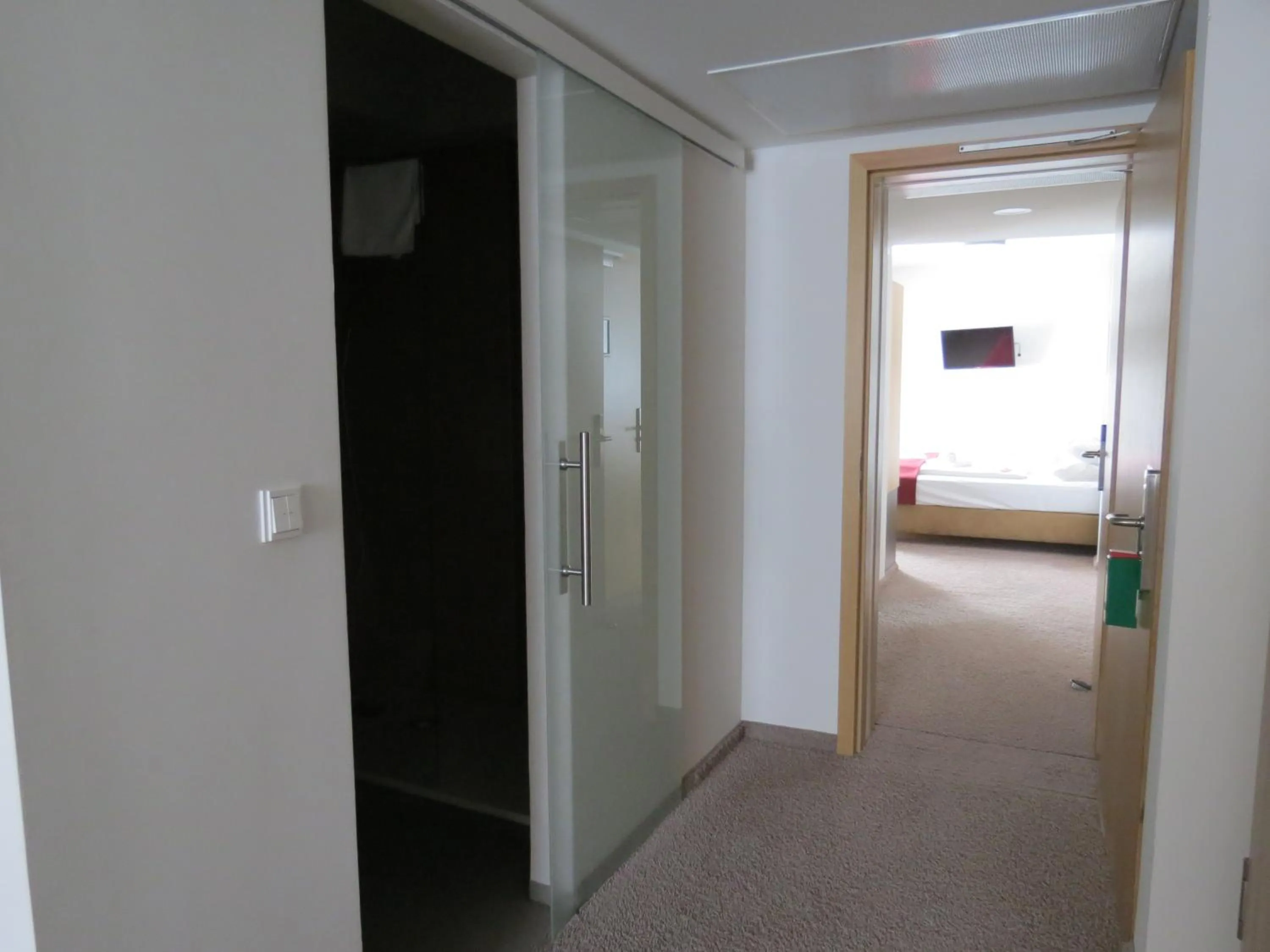 Photo of the whole room in Hotel Neuthor